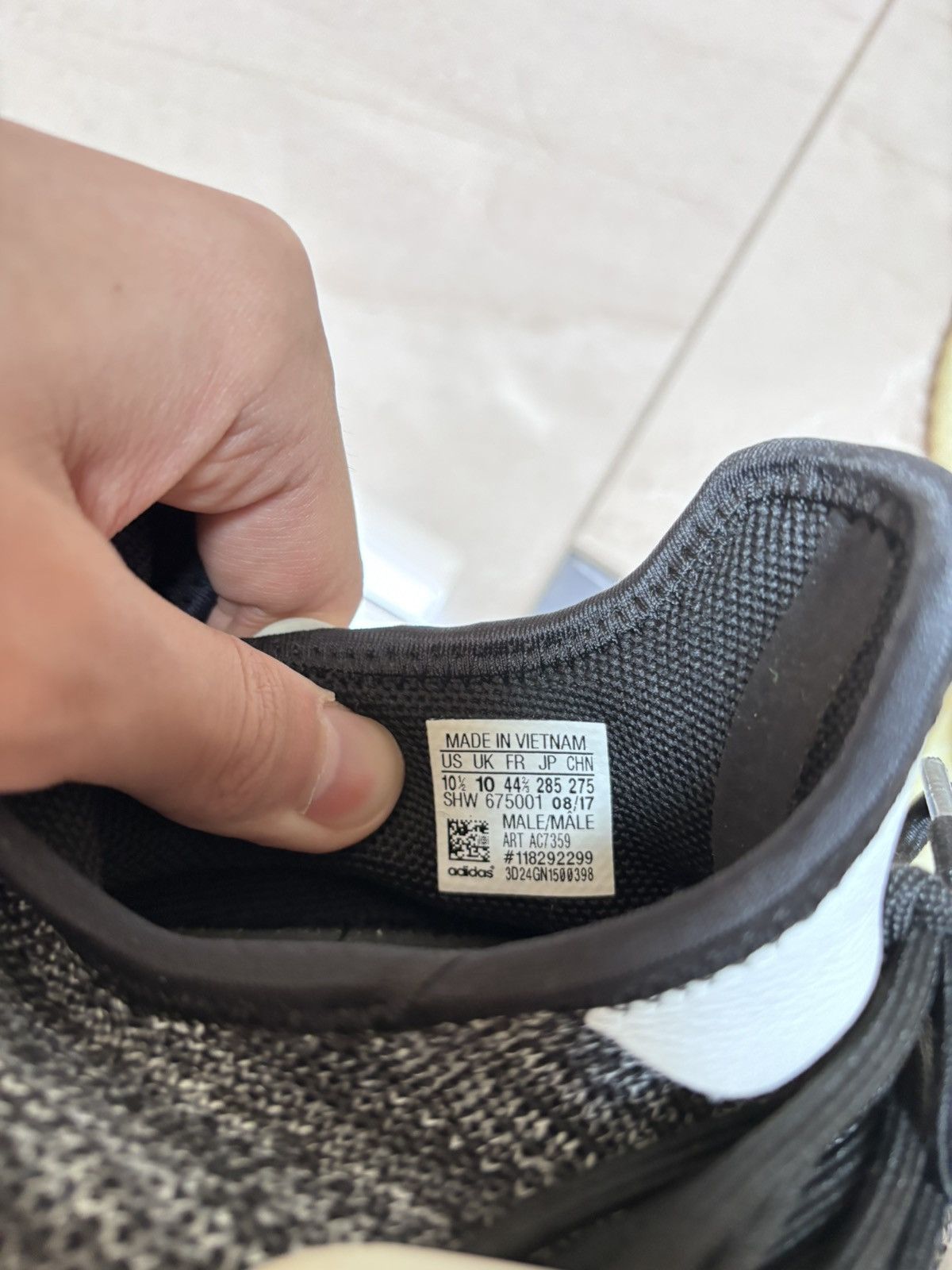 Adidas × Pharrell Pharrell Human Race Cloud x Moon Size US 10.5 / EU 43-44 - 6 Thumbnail