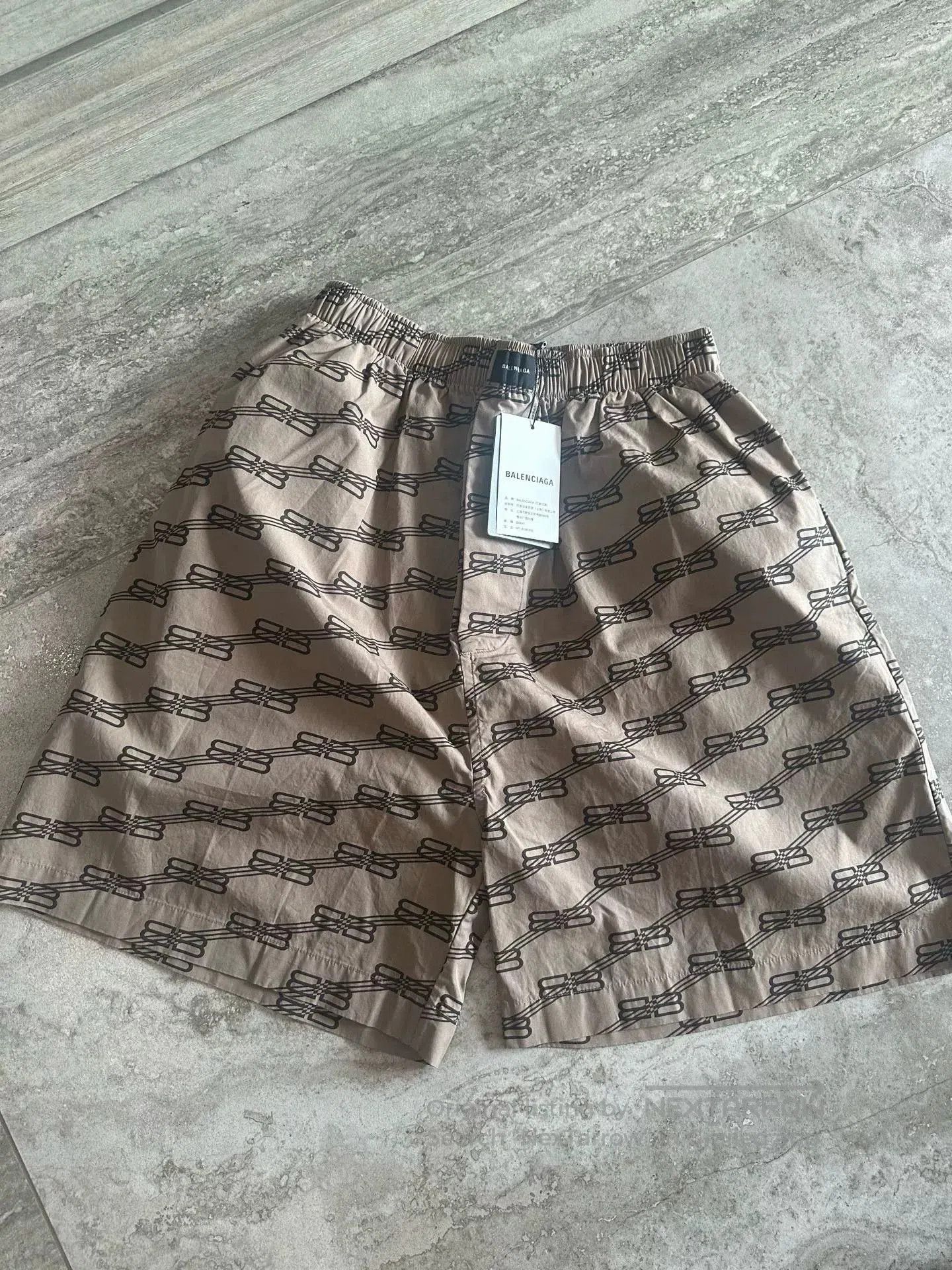Balenciaga Balenciaga BB Print Men's Shorts. Size US 28 / EU 44 - 2 Thumbnail