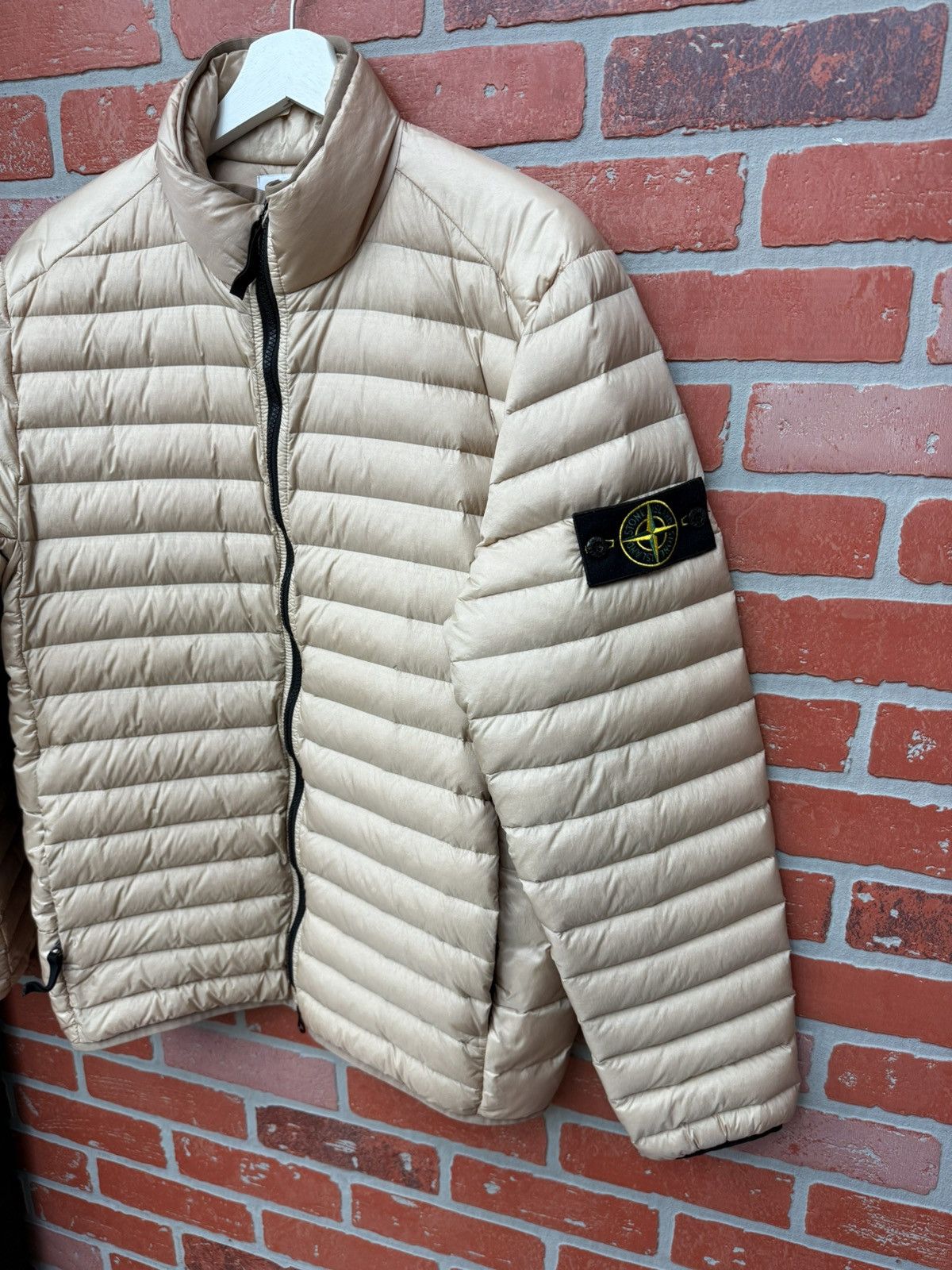 Stone Island AUTHENTIC Stone Island Real Down Jacket Beige Size Small Size US S / EU 44-46 / 1 - 3 Thumbnail