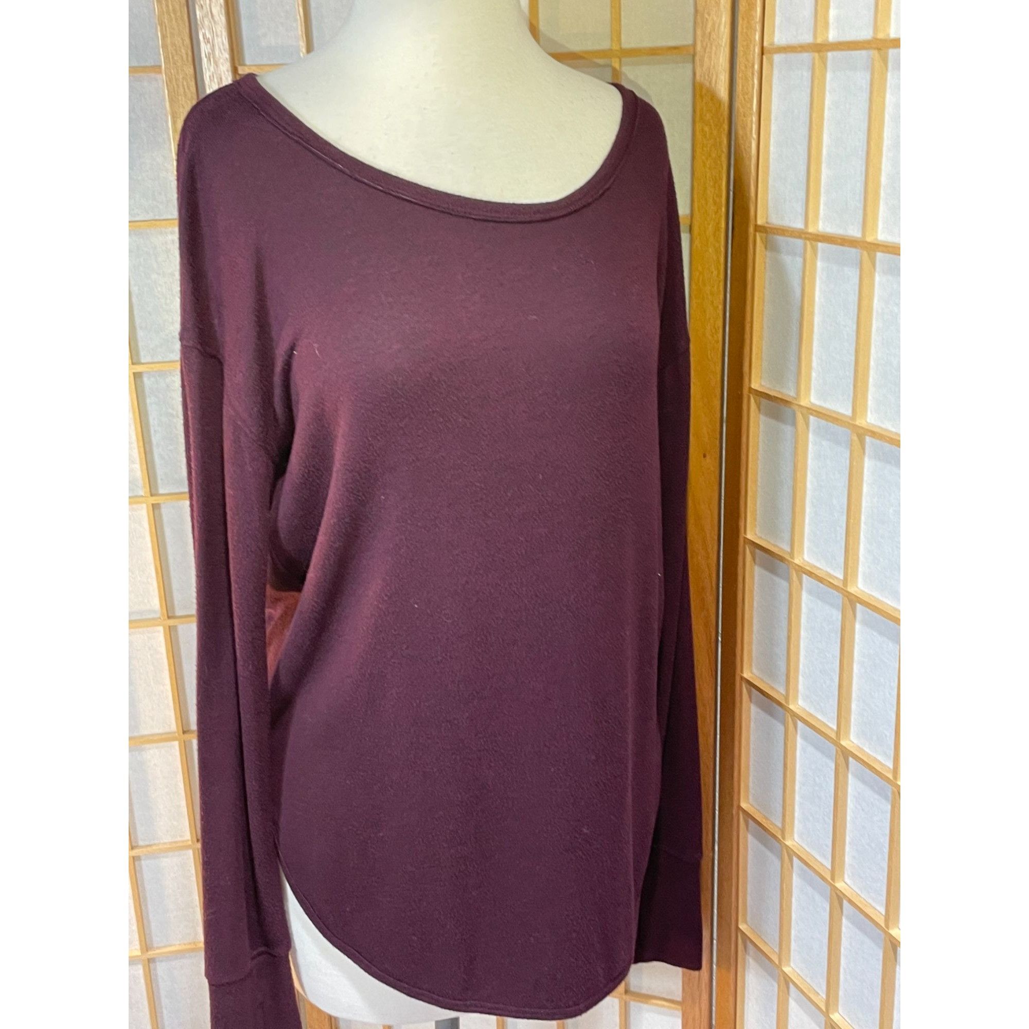 Athleta Athleta XS Maroon/Black Top Size XS / US 0-2 / IT 36-38 - 12 Thumbnail