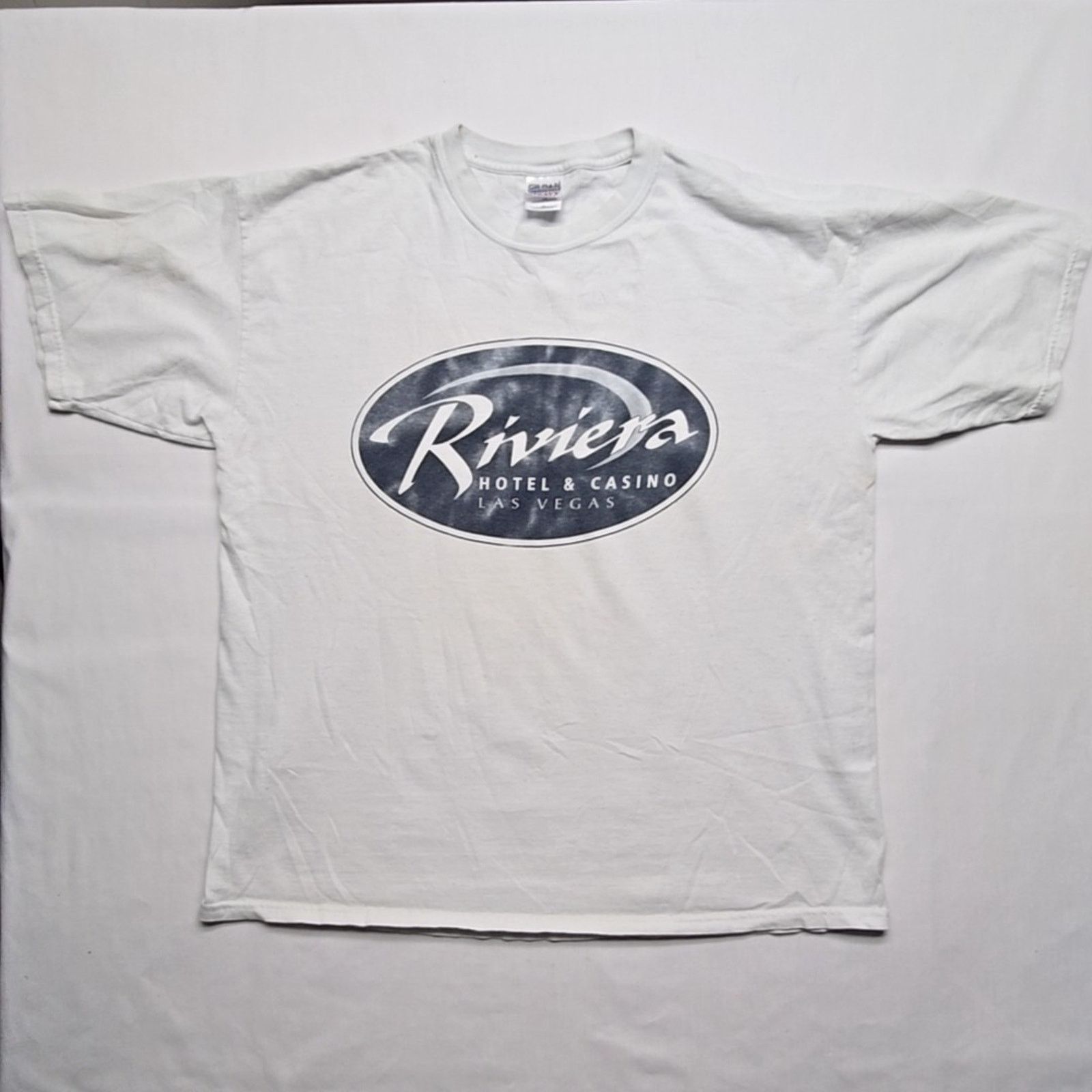 Gildan Vintage Riviera Hotel Casino Las Vegas Gildan XL White Tee Size US XL / EU 56 / 4 - 1 Thumbnail