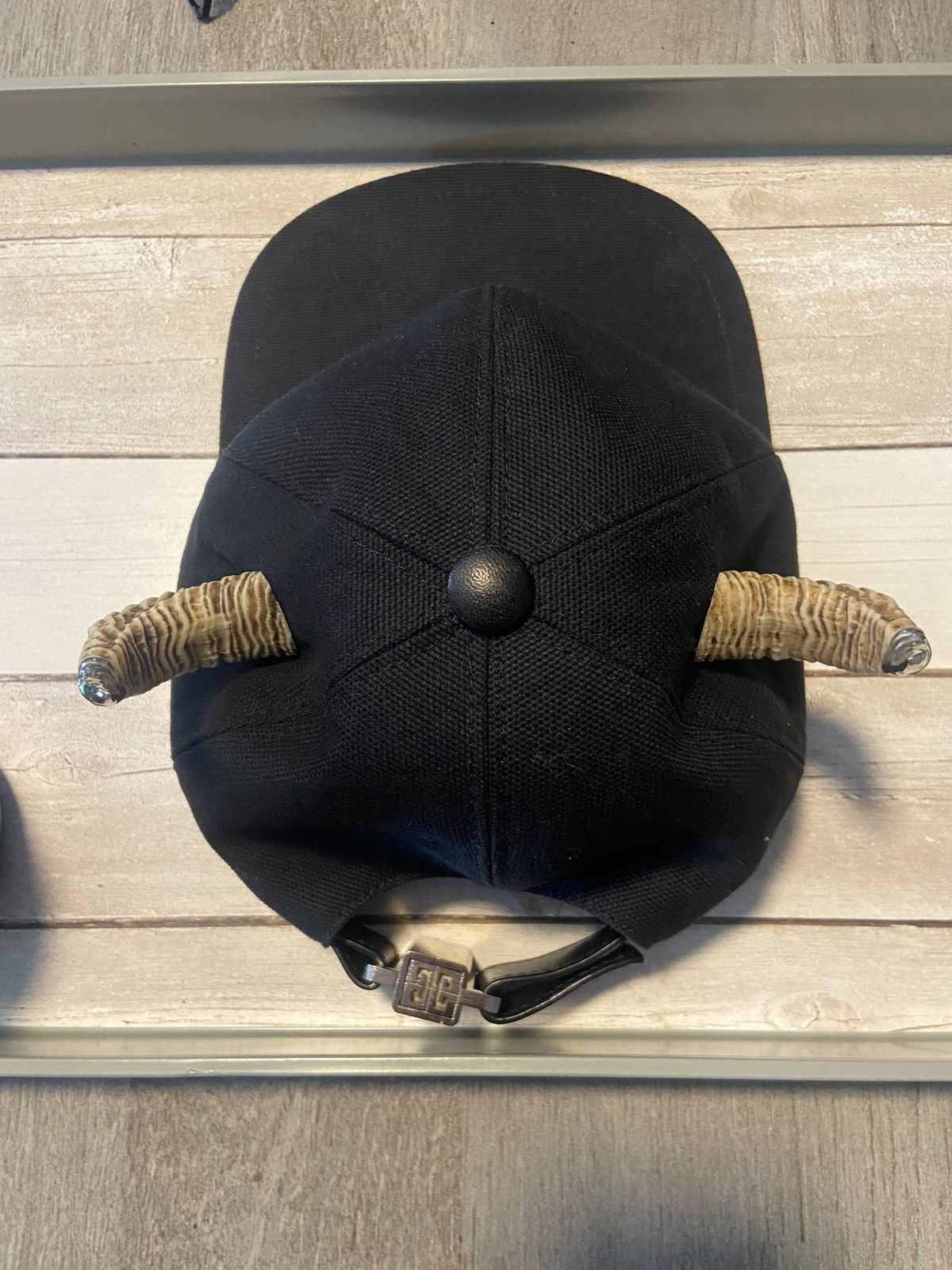 Givenchy Givenchy 4G horn cap Size ONE SIZE - 4 Thumbnail