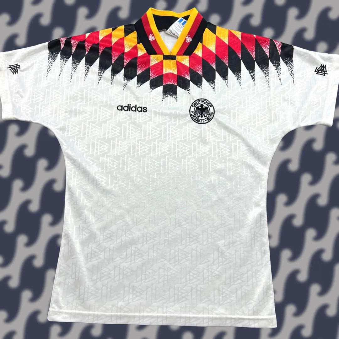 Adidas Germany Vintage 1994-1996 Adidas Home Mens football Jersey XS Shirt Adult Regular XS White Jersey Mens Football Shirt Size US XS / EU 42 / 0 - 1 Thumbnail