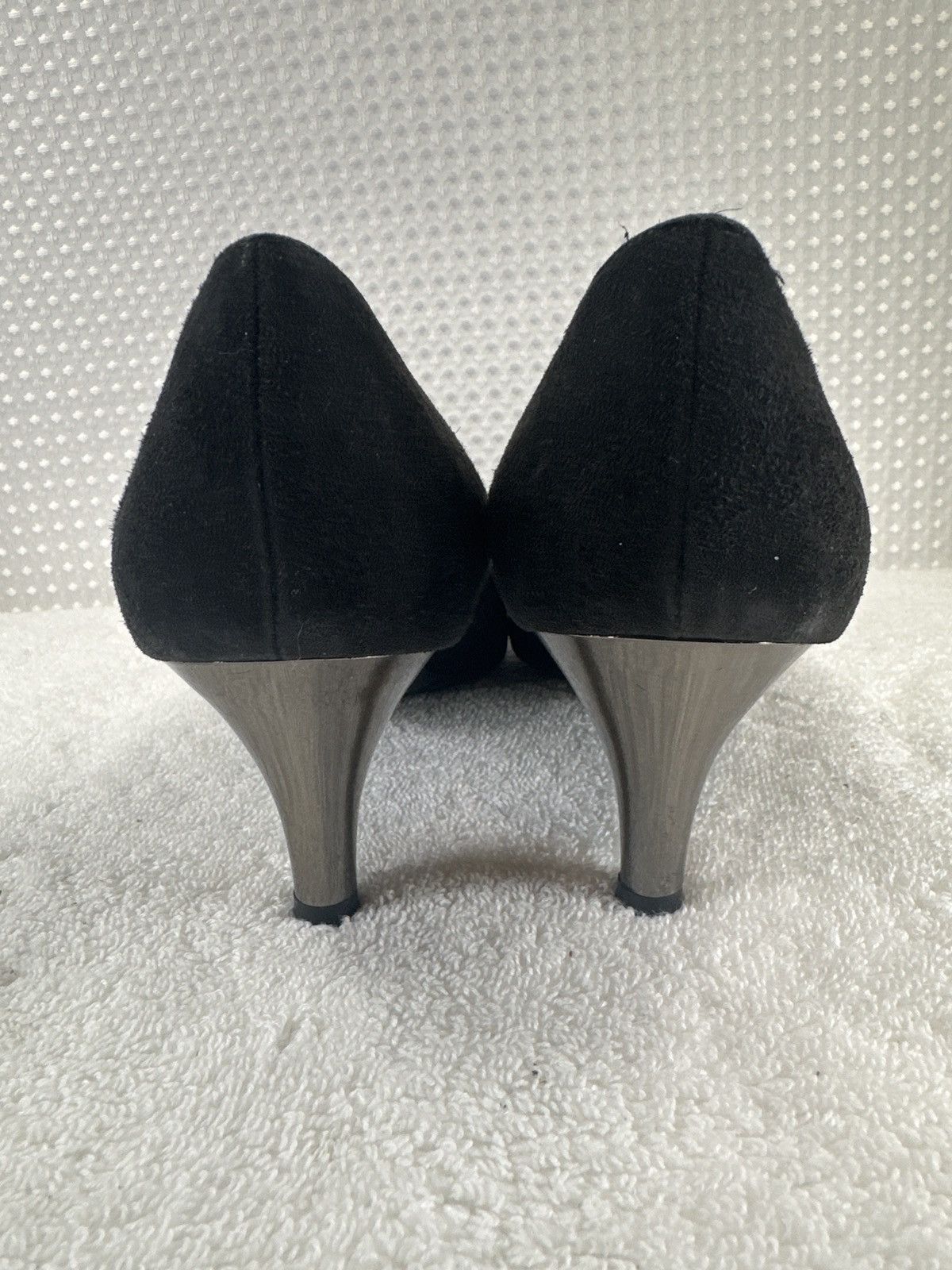 Salvatore Ferragamo SALVATORE FERRAGAMO Florence Black Suede Almond Toe Pumps Size US 6.5 / IT 36.5 - 4 Thumbnail