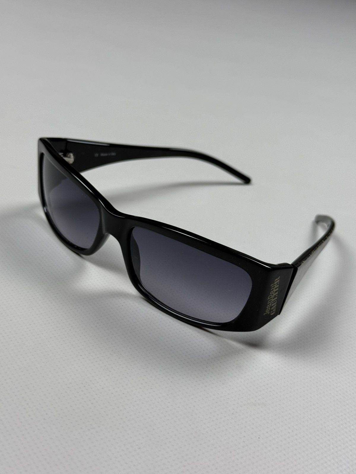 Jean Paul Gaultier Jean Paul Gaultier Unisex Hawaiian Print Sunglasses Size ONE SIZE - 6 Thumbnail