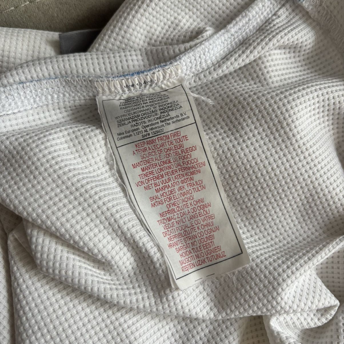 Nike × Vintage Rare Vintage Y2K Nike Air Max T-shirt Size US M / EU 48-50 / 2 - 11 Thumbnail