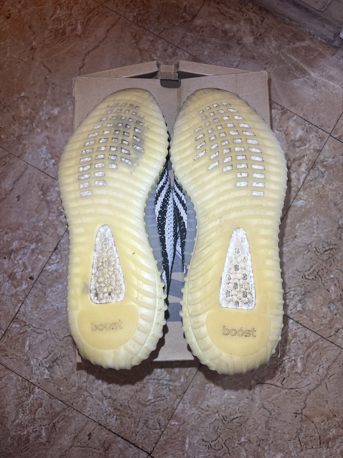 Adidas ADIDAS YEEZY 350 v2 Zebra Size US 12 / EU 45 - 4 Thumbnail