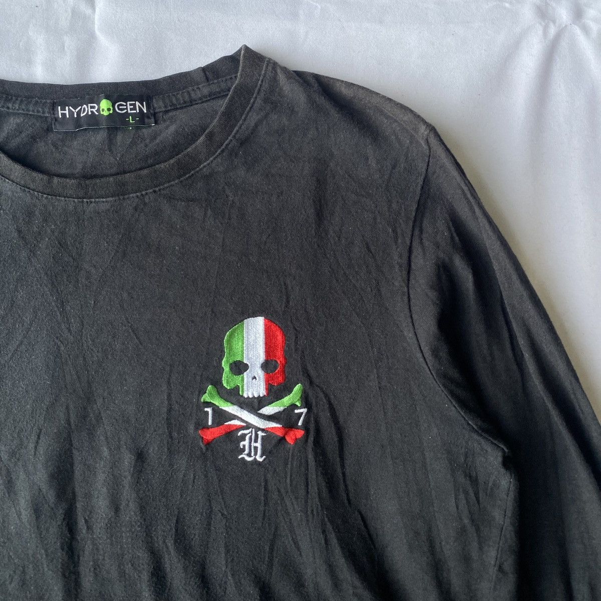HYDROGEN × Japanese Brand Hydrogen Italy Cross Bone Skull Logo Long Sleeve Size US L / EU 52-54 / 3 - 4 Thumbnail