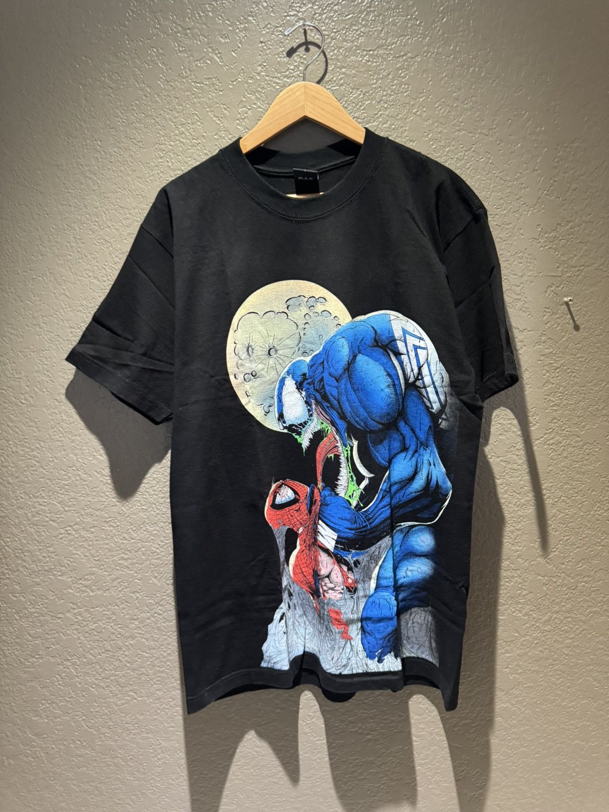Other Vintage Comic Book Marvel Spiderman Venom Tee Black USED Size US L / EU 52-54 / 3 - 1 Thumbnail