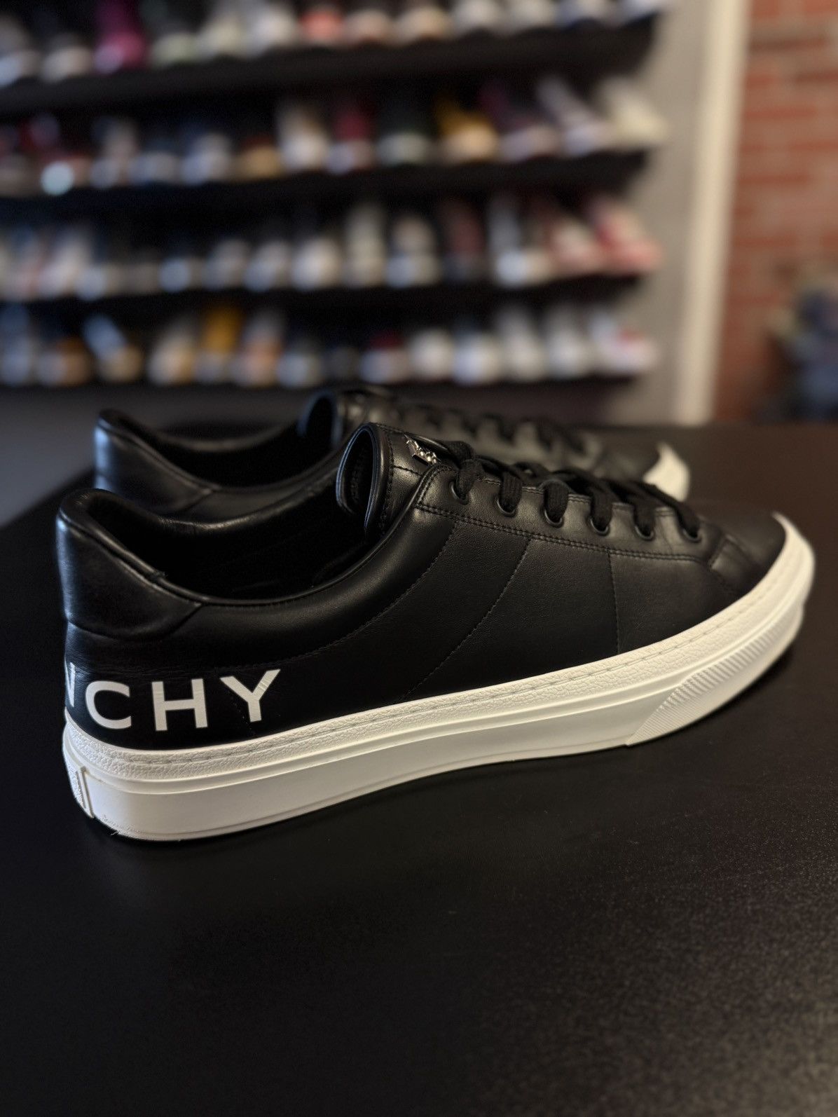 Givenchy Givenchy Low Top Leather Sneakers Size 45EU/12US Size US 12 / EU 45 - 2 Thumbnail