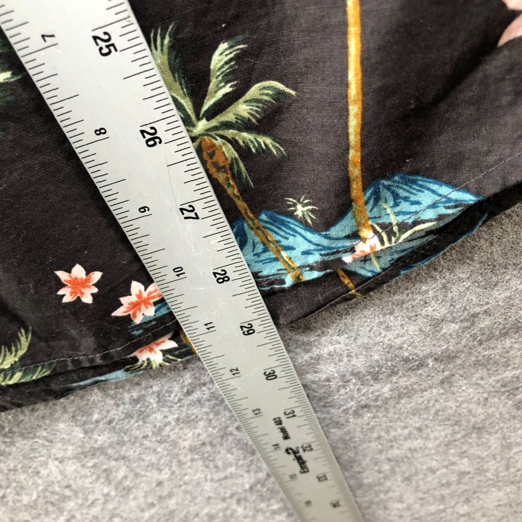 Old Navy Old Navy Hawaiian Shirt Mens M Black Palm Tree Print Floral Button-Up Short Sleeve Cotton Spandex Casual Travel Size US M / EU 48-50 / 2 - 7 Thumbnail