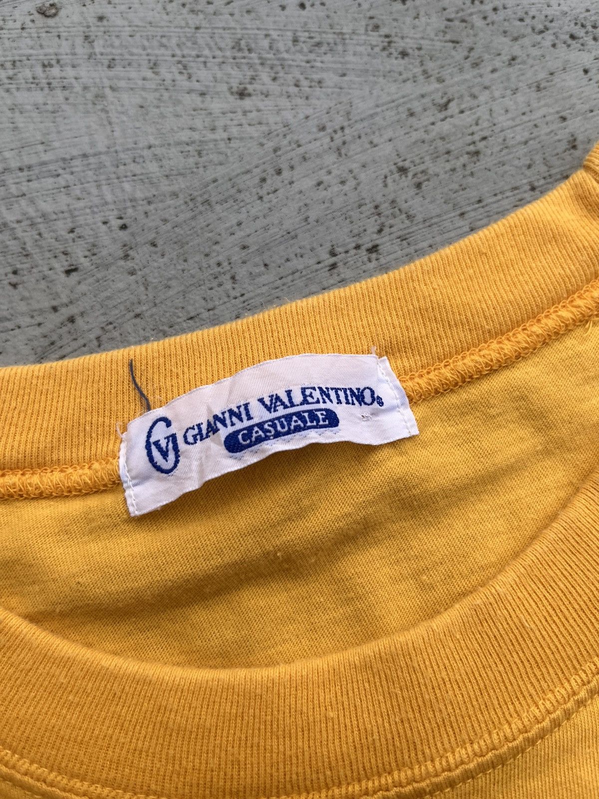 Gianni Valentino × Valentino × Vintage VINTAGE GIANNI VALENTINO CASUALE SINGLE STICH TEE Size US S / EU 44-46 / 1 - 8 Thumbnail