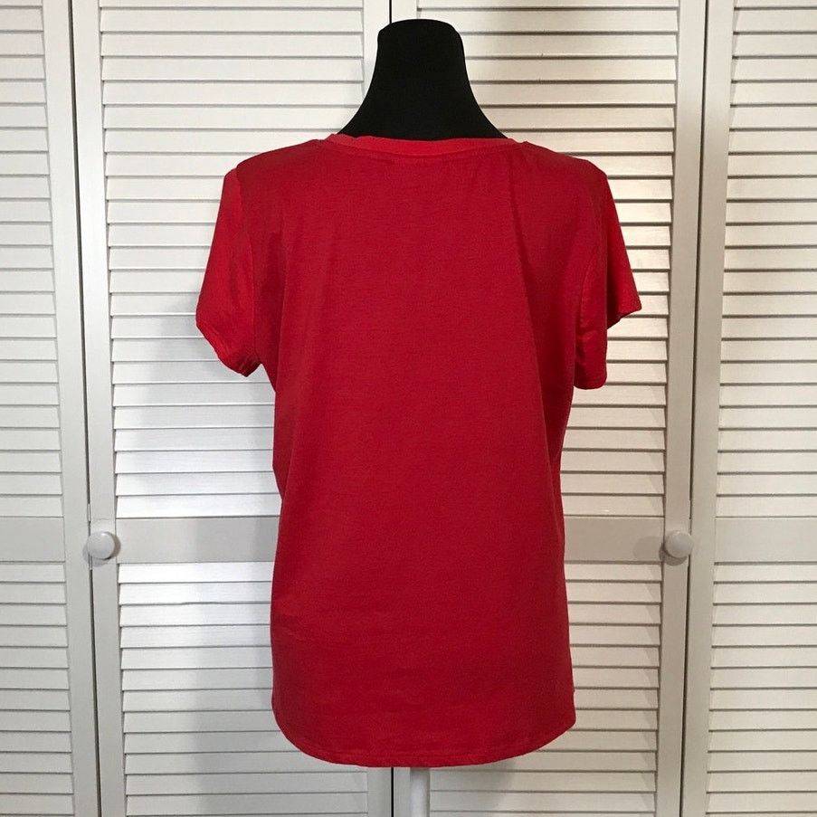 Other Bobbie Brooks Red Floral LOVE Graphic T-shirt L Size L / US 10 / IT 46 - 2 Thumbnail