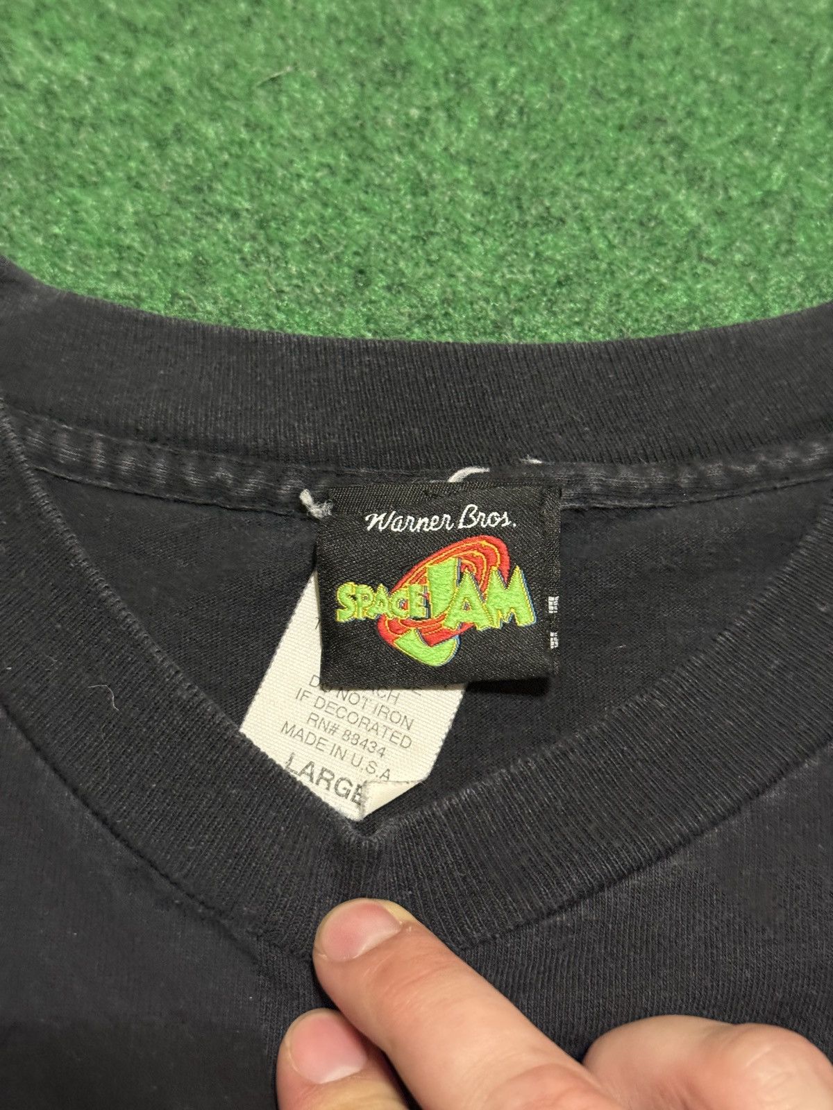 Giant 90s Space Jam Micheal Jordan Warner Bros Movie Promo Tee Size US L / EU 52-54 / 3 - 4 Thumbnail