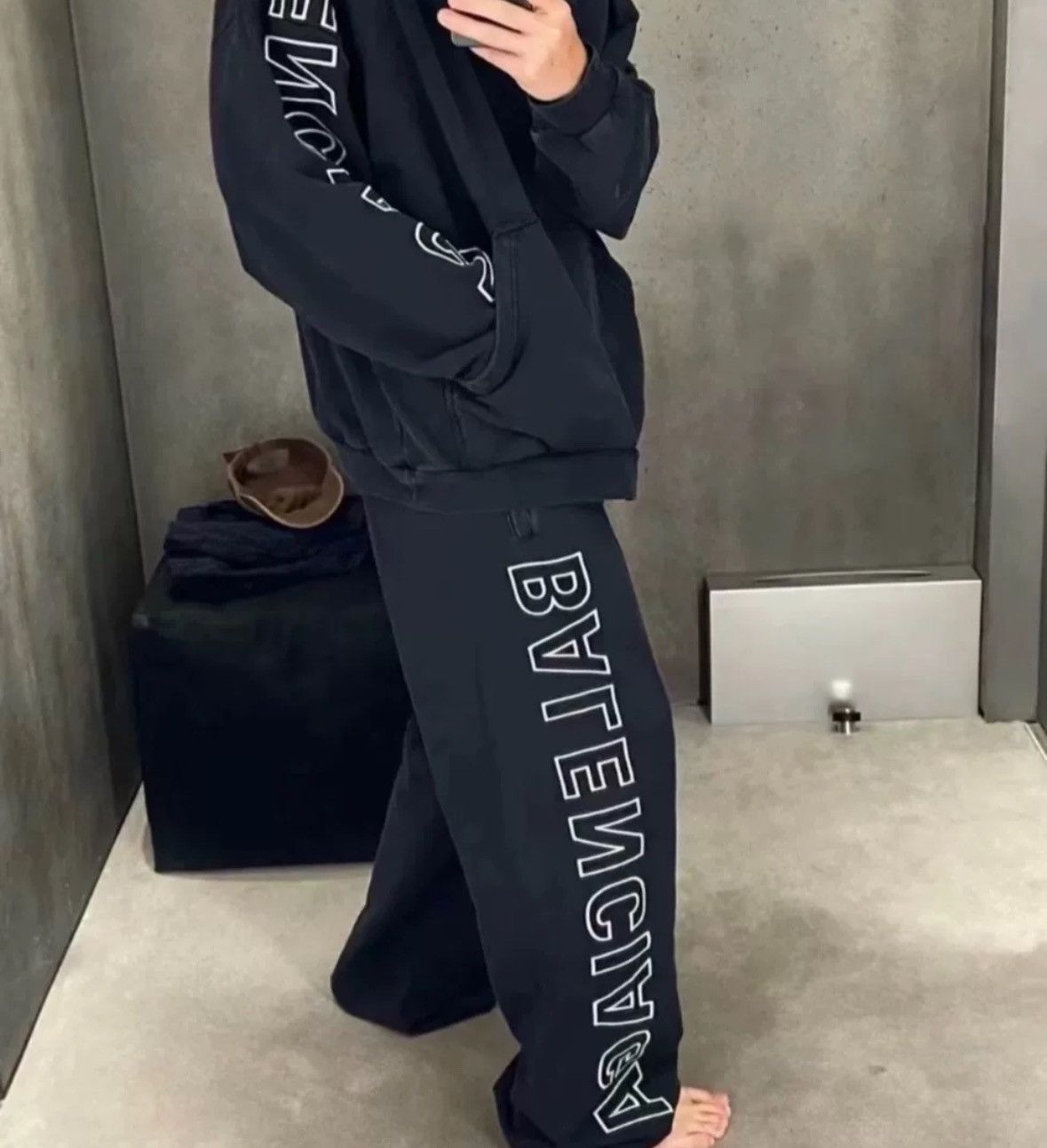 Balenciaga Balenciaga 23fw Embroidered Washed Outdated Sports Pants Size US 32 / EU 48 - 7 Thumbnail