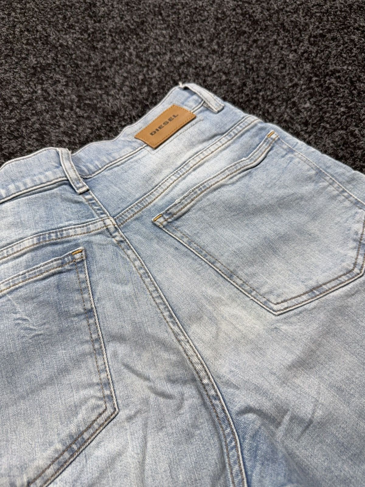 Diesel Luxury 00s Diesel Industry Widee Light Wash Y2K Denim Jeans Size 26" / US 2 / IT 38 - 18 Thumbnail