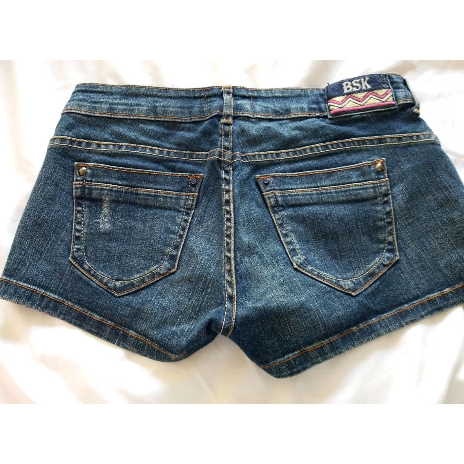 Bershka BERSHKA BSK Denim Collection Women Shorts Embroidered Stud Denim 2in Inseam Blue 28 Regular XS? 34 Eur 6 UK Size 28" / US 6 / IT 42 - 3 Thumbnail