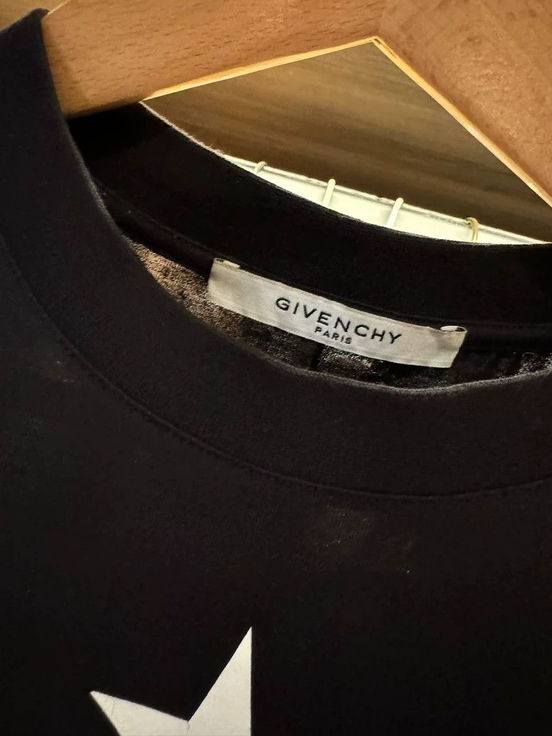 Givenchy Givenchy Five-star butterfly short-sleeve T-shirt Size US XS / EU 42 / 0 - 2 Thumbnail