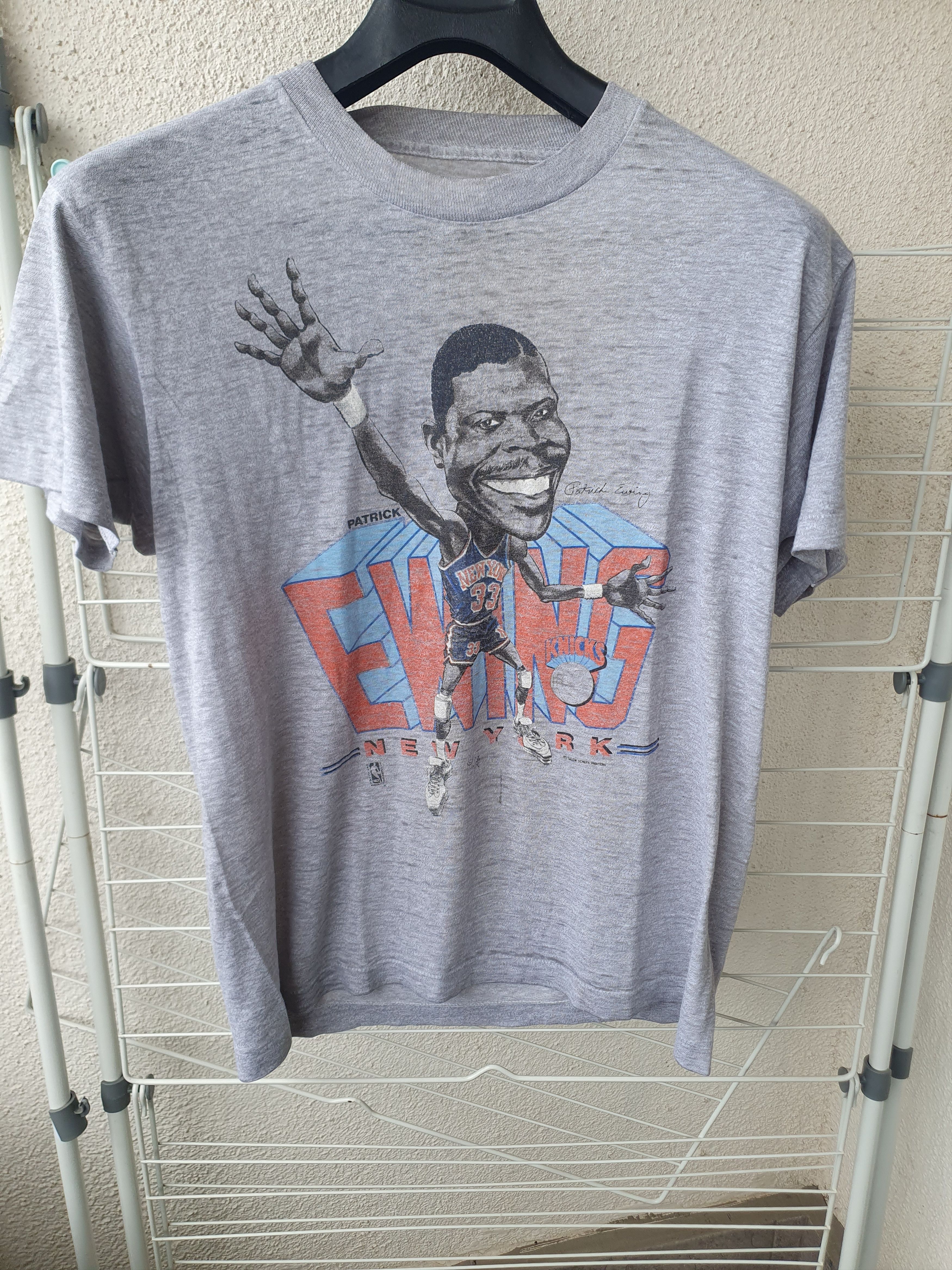 Patrick Ewing Caricature Big Head Vtg Salem singlestitch tee