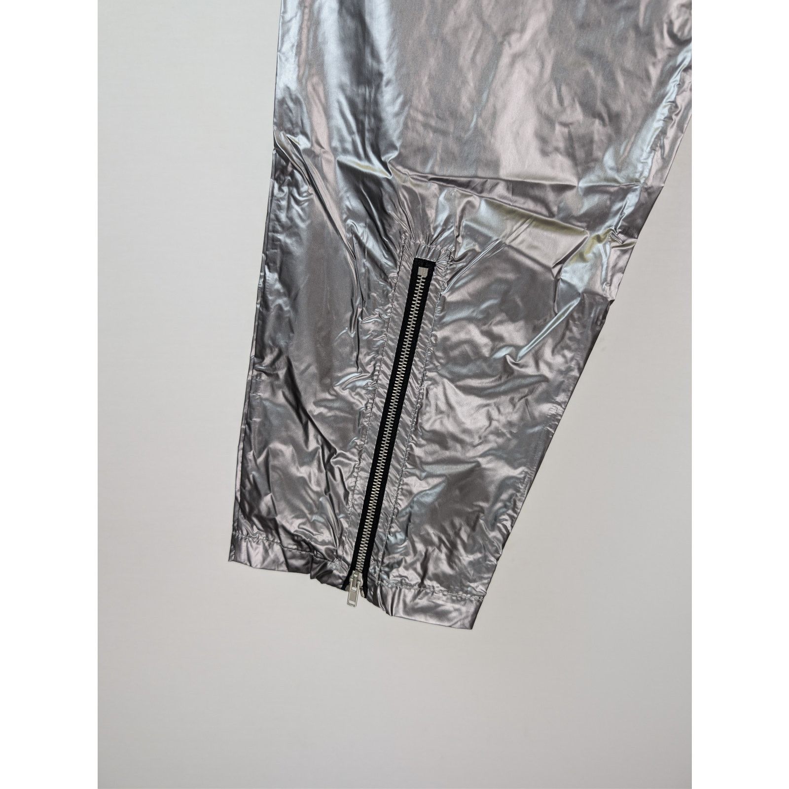 Champion × Rick Owens o1rshd1 Nylon-Coated Polyester Metallic Trousers in Silver Size US 32 / EU 48 - 16 Thumbnail