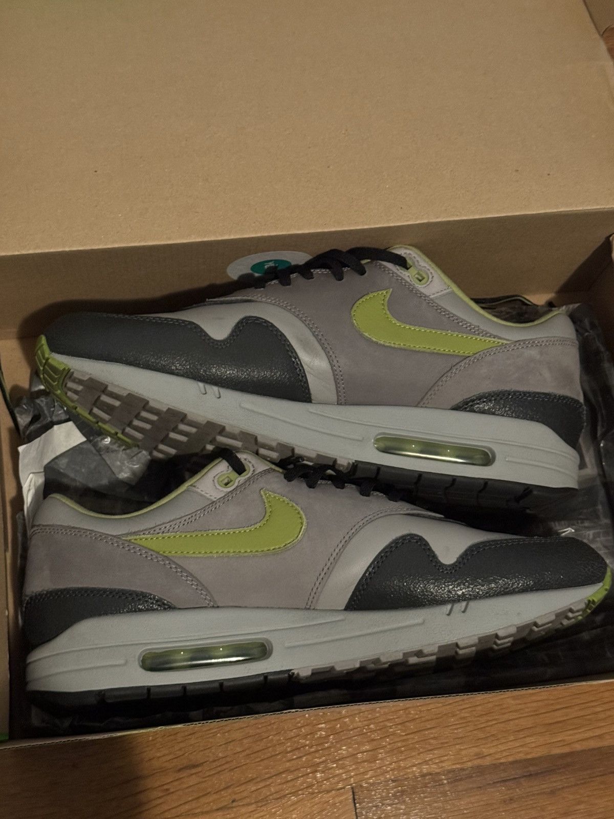 Huf × Nike Huf x Nike Size US 12 / EU 45 - 2 Thumbnail
