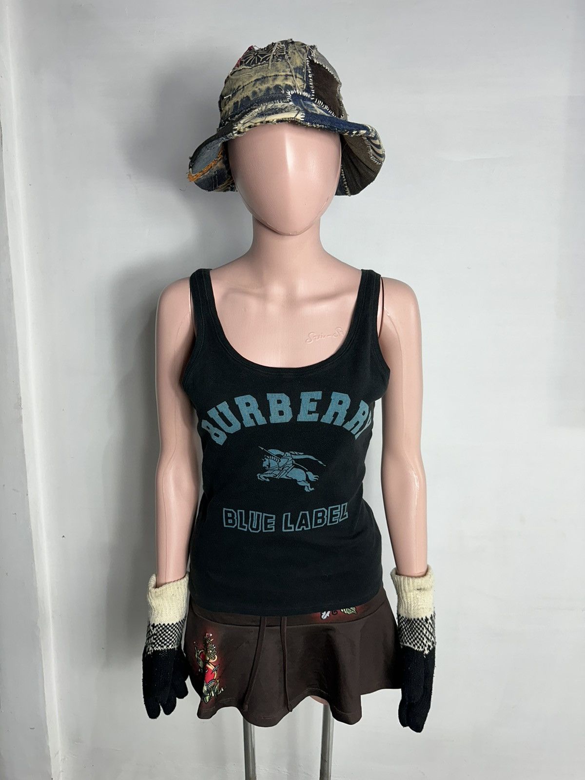 Burberry × Vintage Burberry Blue Label Sleeveless Big Logo Design Size XS / US 0-2 / IT 36-38 - 1 Thumbnail