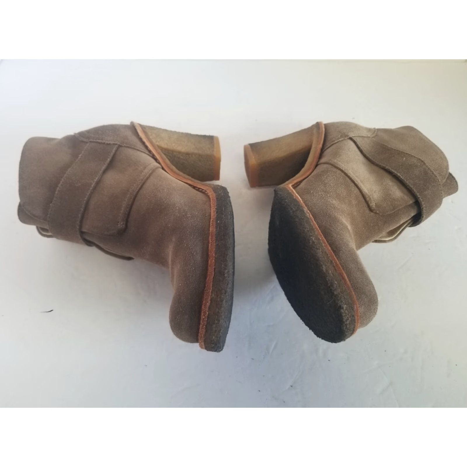 Ugg UGG Brienne Bootie Womens Suede Ankle High Heel Boots Crepe Sole Brown Size 7.5 Size US 8 / IT 38 - 7 Thumbnail