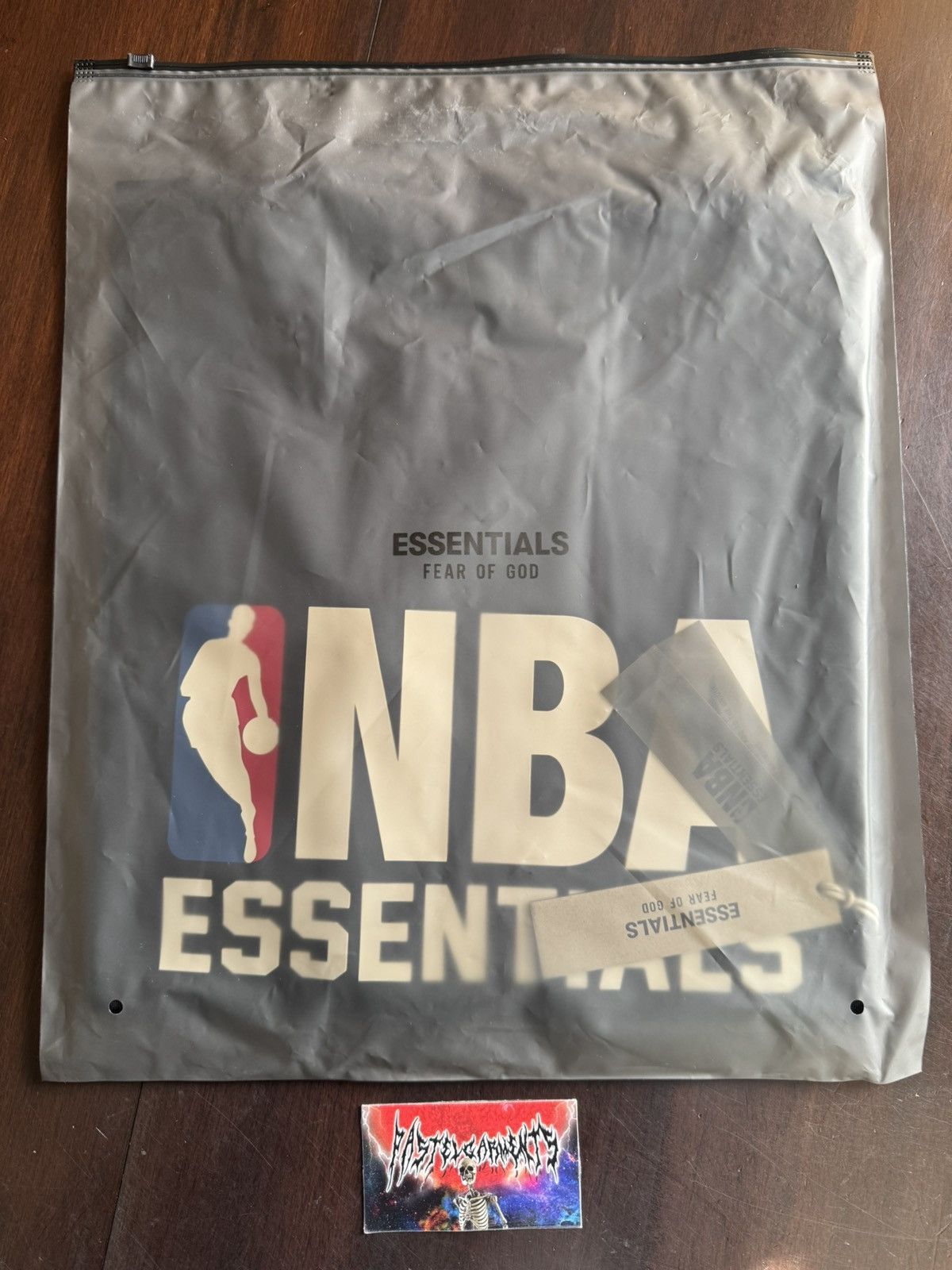 Essentials × NBA Fear Of God Essentials NBA Tee Black Size US XS / EU 42 / 0 - 14 Thumbnail