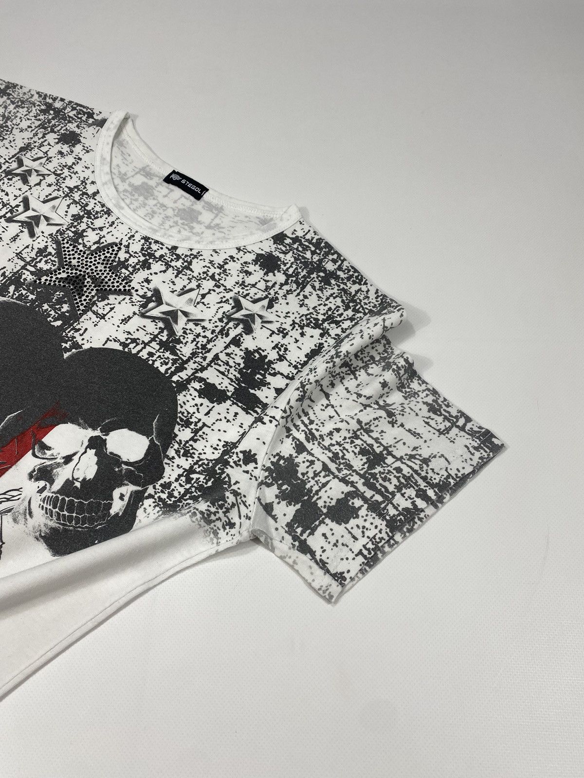 Vintage LASTDROP🔥 Y2K Skulls Stars Roses Jesse Pinkman Style T-shirt Size US M / EU 48-50 / 2 - 7 Thumbnail