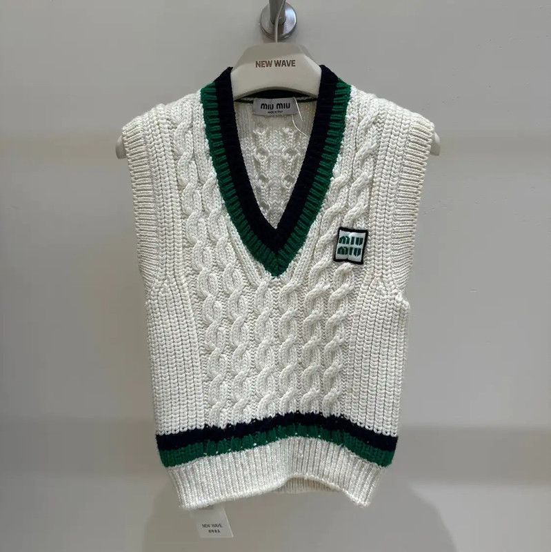 Miu Miu Miu Miu White Cable Knit Sweater Vest 0089 Size S / US 4 / IT 40 - 1 Thumbnail