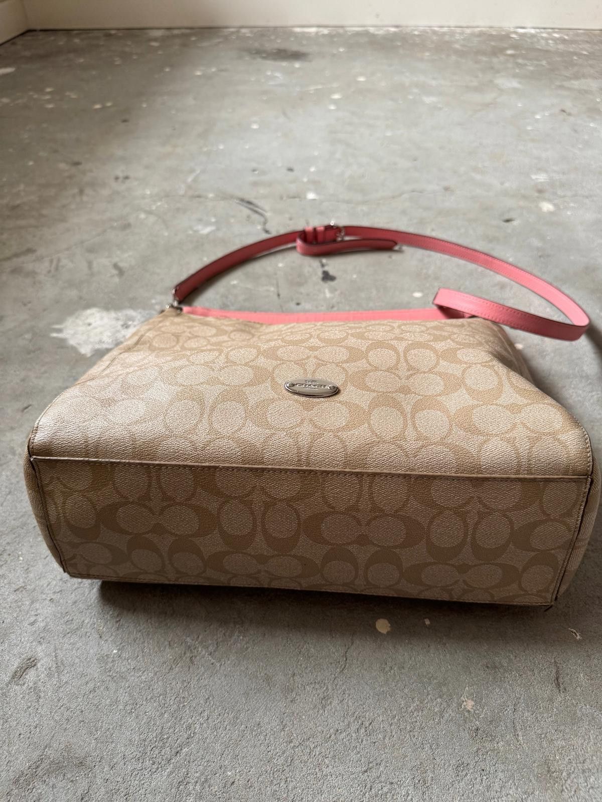 Coach Coach 2Way PVC Leather ShoulderBag Beige/Pink Size ONE SIZE - 8 Thumbnail