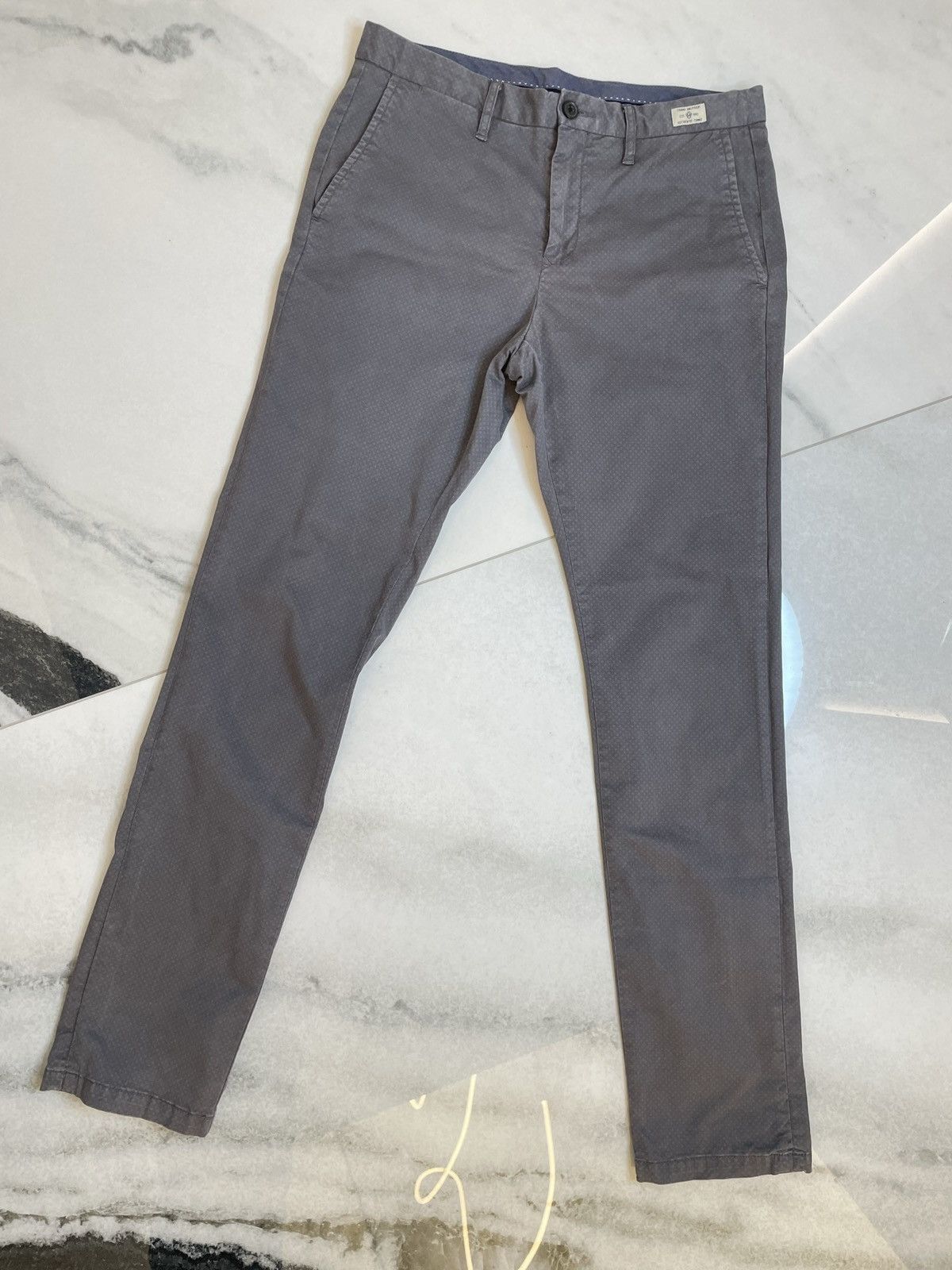 Tommy Hilfiger Tommy Hilfiger straight casual chino pants Size US 34 / EU 50 - 1 Thumbnail