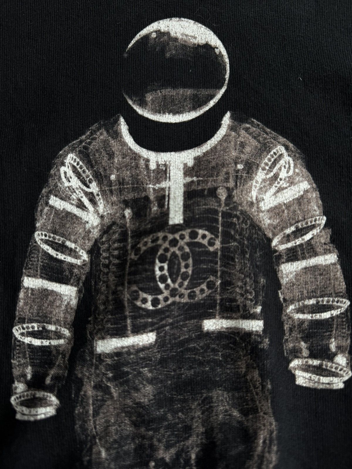 Chanel F/W 2017 - Chanel Runway Astronaut Crewneck Size XXS / US 00 / IT 34 - 8 Thumbnail