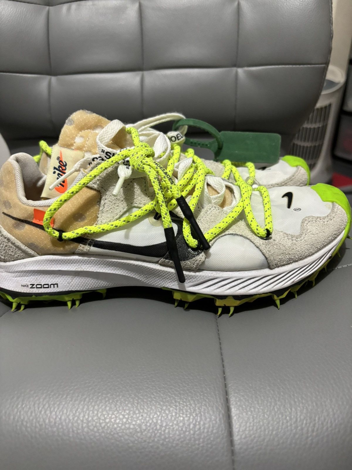 FINAL DROP***RARE NIKE X OFF WHITE TERRA KIGER SZ