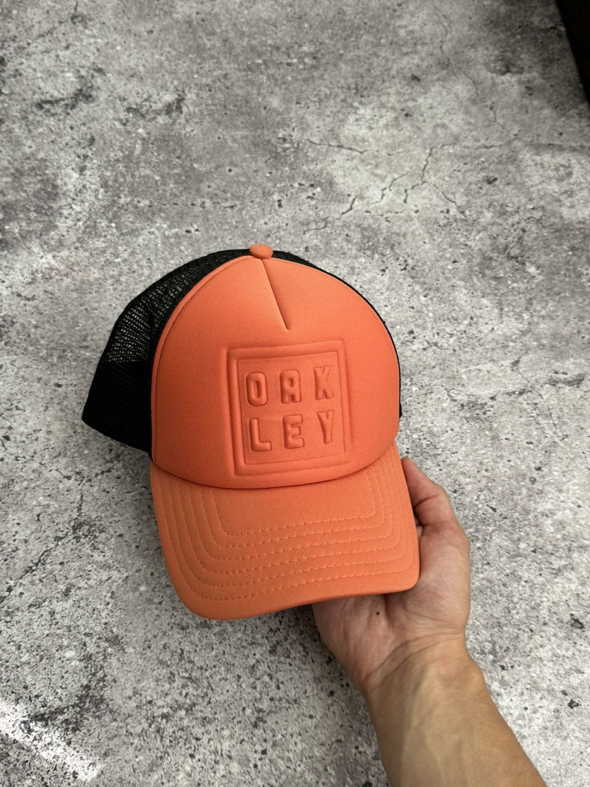 Oakley × Vintage Vintage Oakley outdoor orange snapback cap hats Size ONE SIZE - 1 Thumbnail
