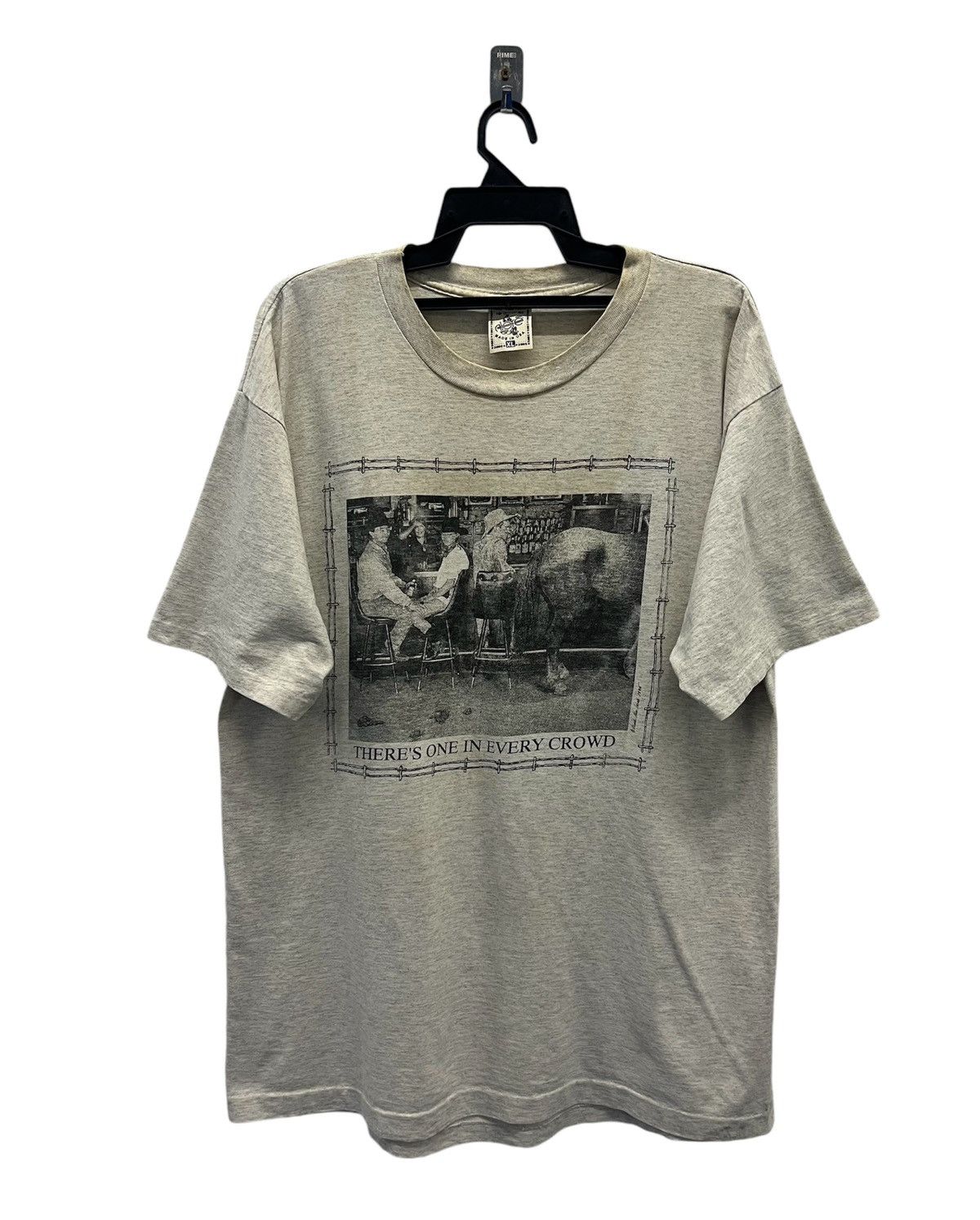 Vintage VINTAGE ALORE THERE’S ONE IN EVERY CROWD MADE IN USA SHIRT Size US XL / EU 56 / 4 - 1 Thumbnail