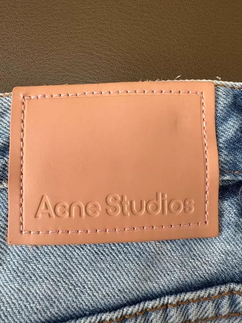 Acne Studios Acne Studios Wash blue leather label ripped denim half-ski Size 42" / US 20 - 5 Thumbnail