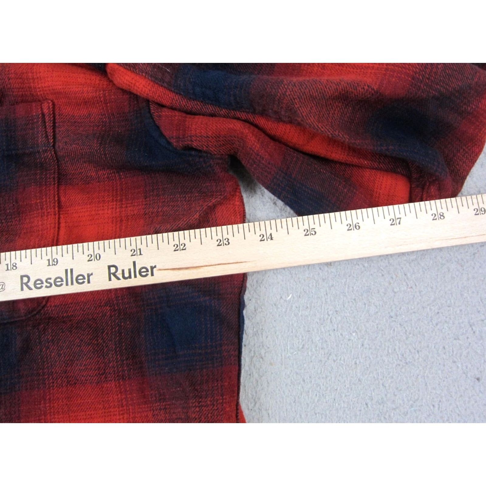 Uniqlo VINTAGE Uniqlo Shirt Mens XL Red Black Plaid Button Up Flannel Shadow Size US XL / EU 56 / 4 - 6 Thumbnail