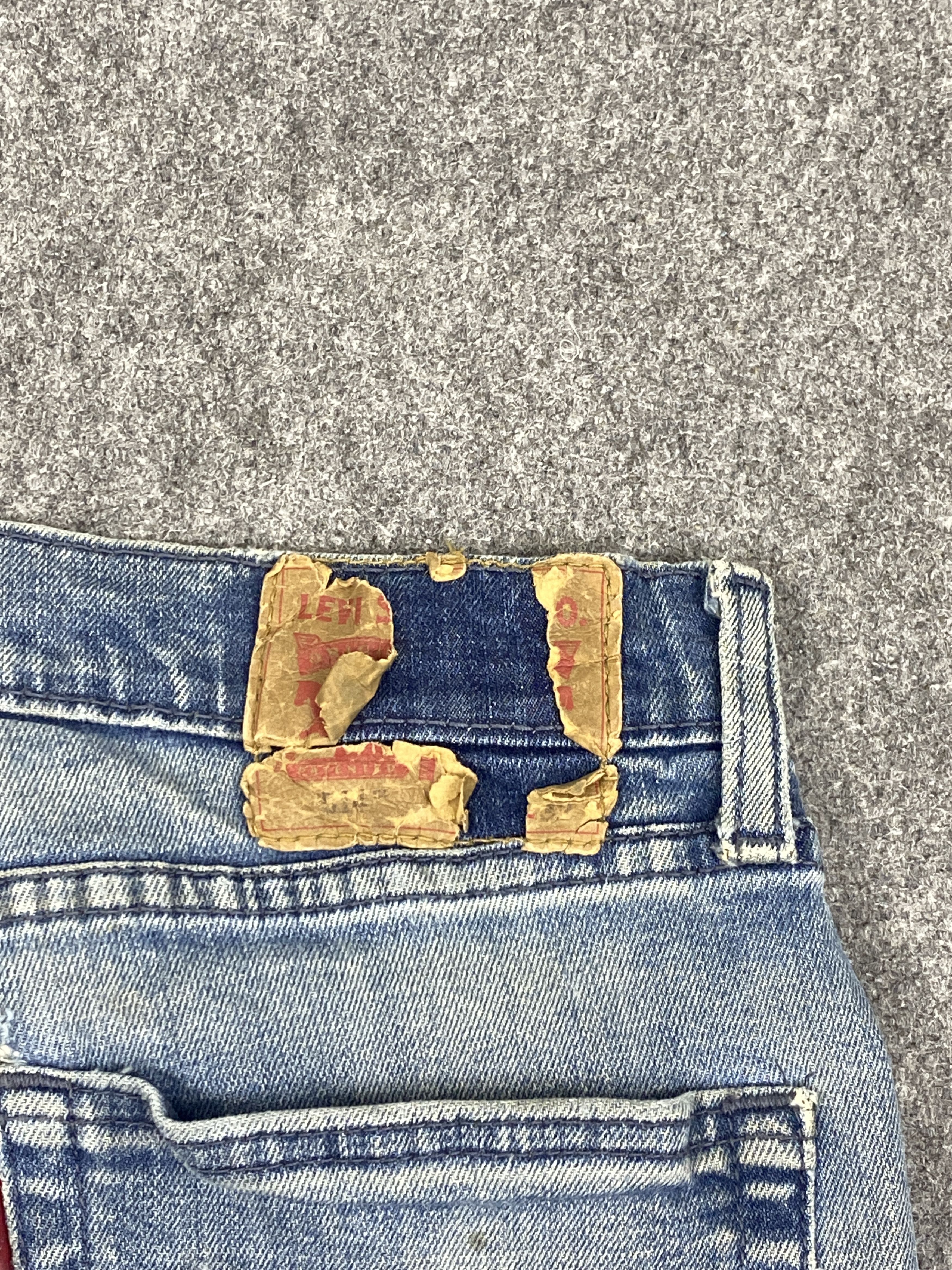 Levi's Distressed Vintage Levi's 514 Faded Blue Jeans DP2820 Size US 31 - 5 Thumbnail