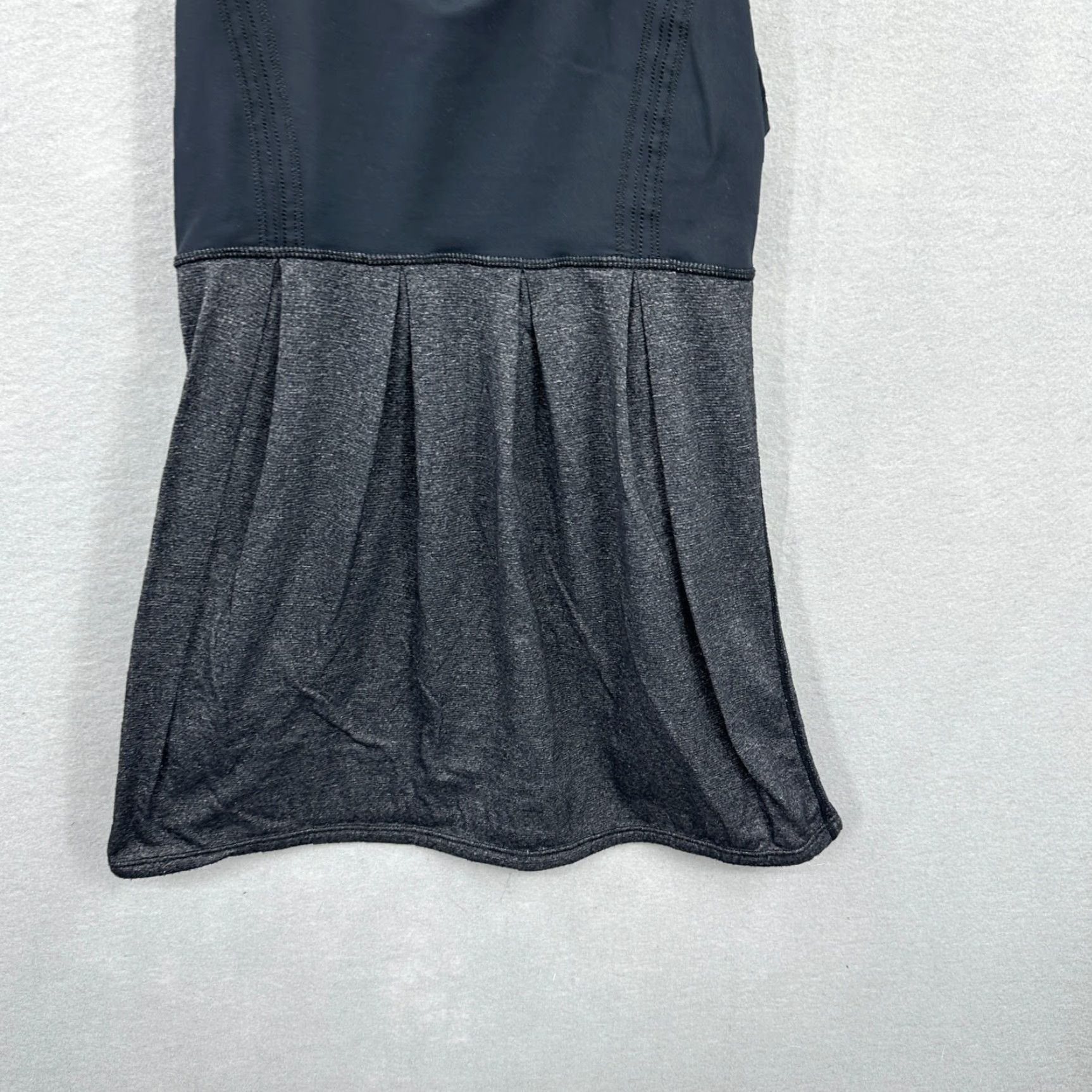Lululemon Lululemon Swiftly Tech Tank Women 4 Black Gray Built in Bra Athletic T-Back Size S / US 4 / IT 40 - 5 Thumbnail
