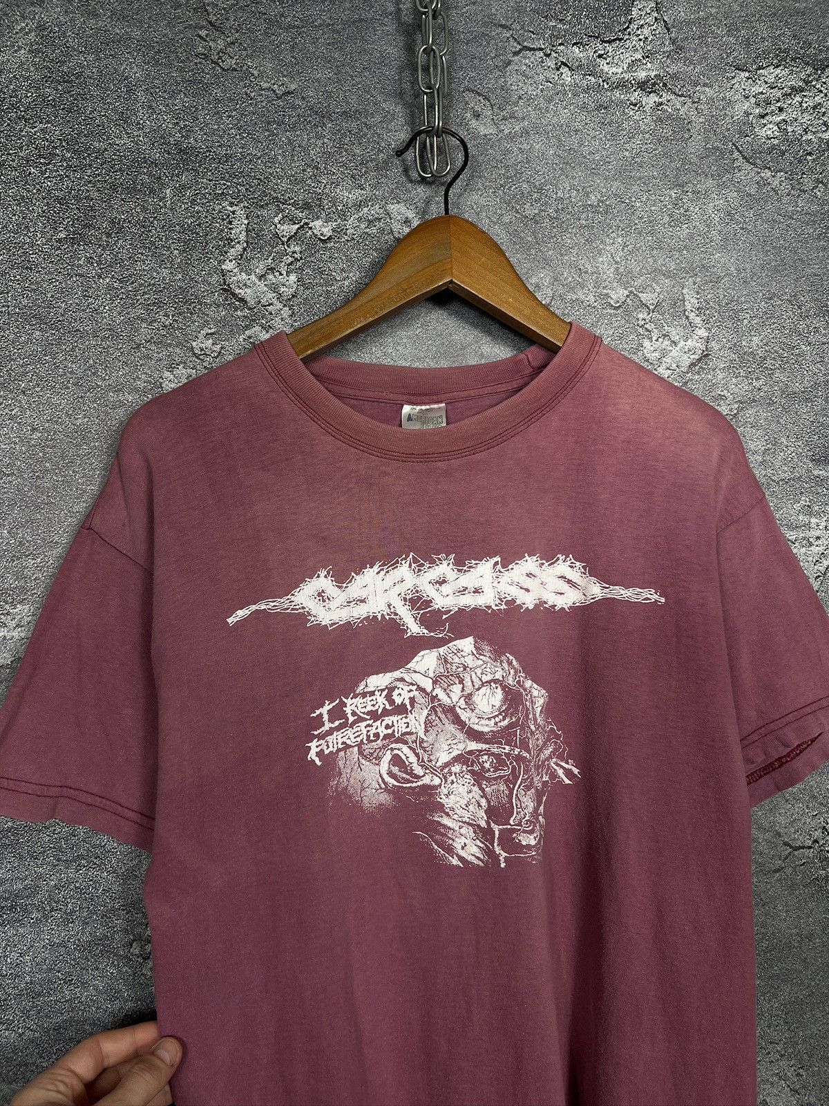 Band Tees Vintage 90s Carcass Reek of Putrefaction Band Rock T-shirt Size US XL / EU 56 / 4 - 2 Thumbnail