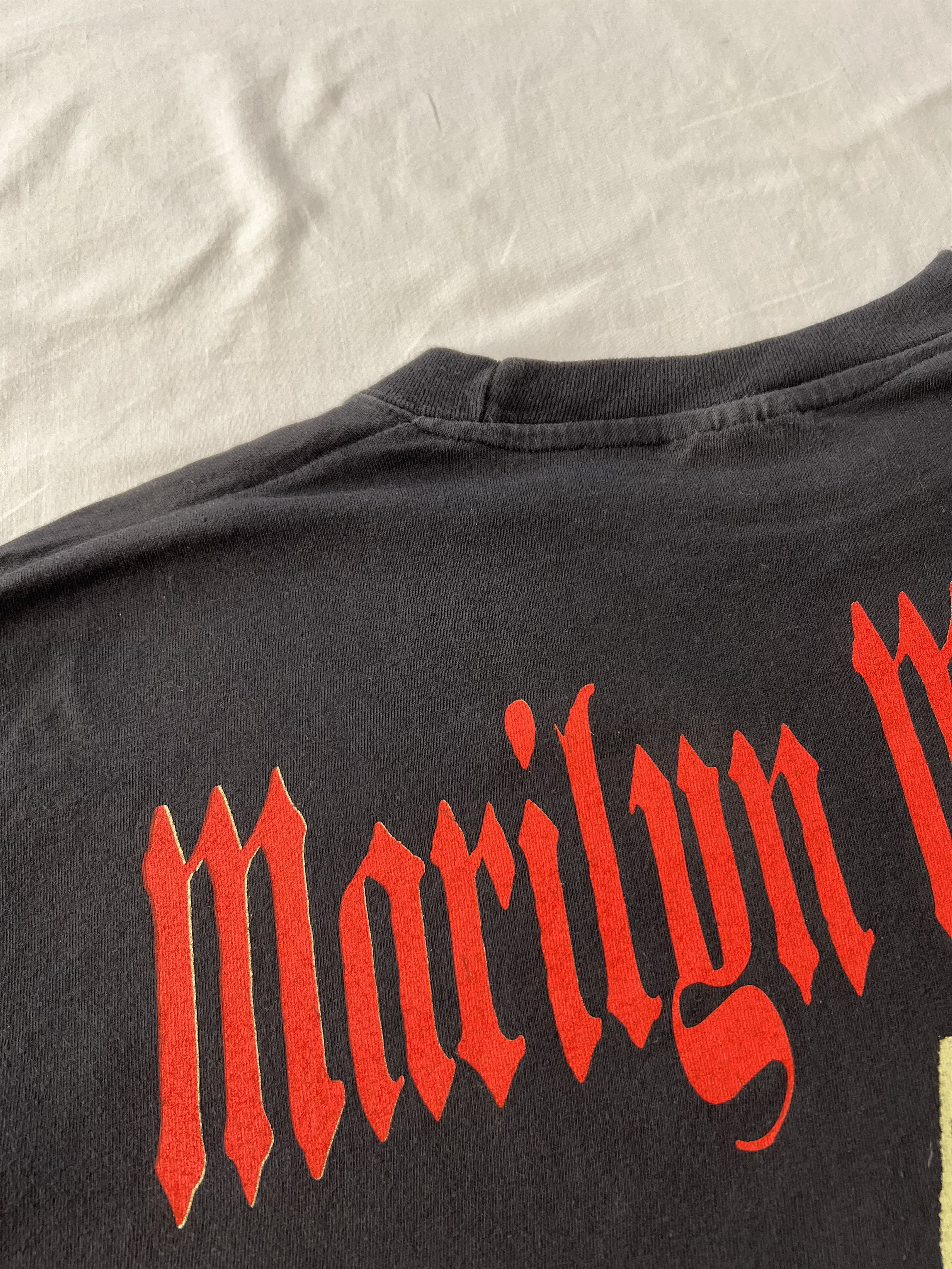 Band Tees Vintage 90s Marilyn Manson Rock Band Black T-shirt Size US L / EU 52-54 / 3 - 17 Thumbnail