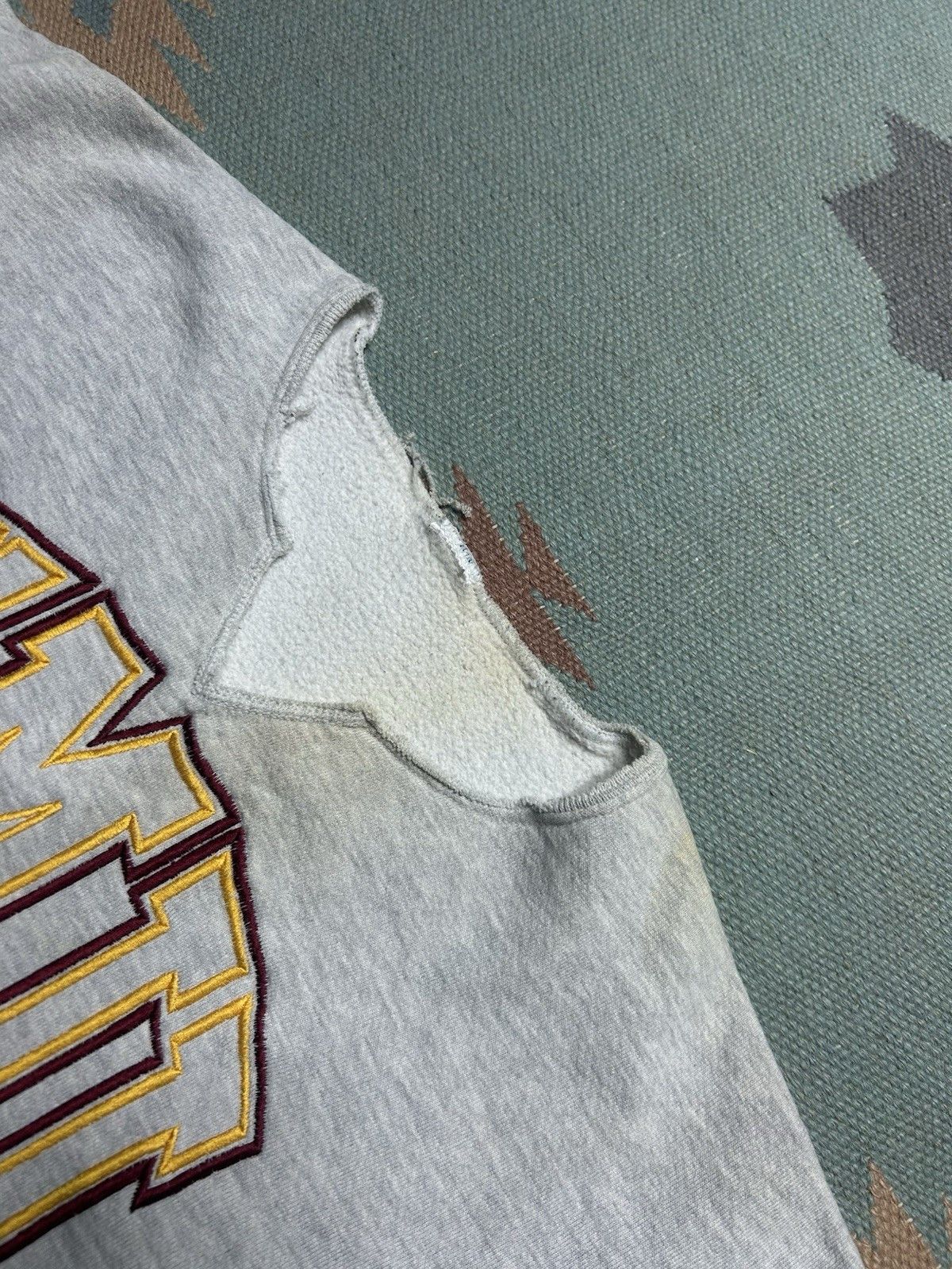 Vintage 80s Russell athletic sweatshirt CMU central Michigan L/XL Size US L / EU 52-54 / 3 - 7 Thumbnail