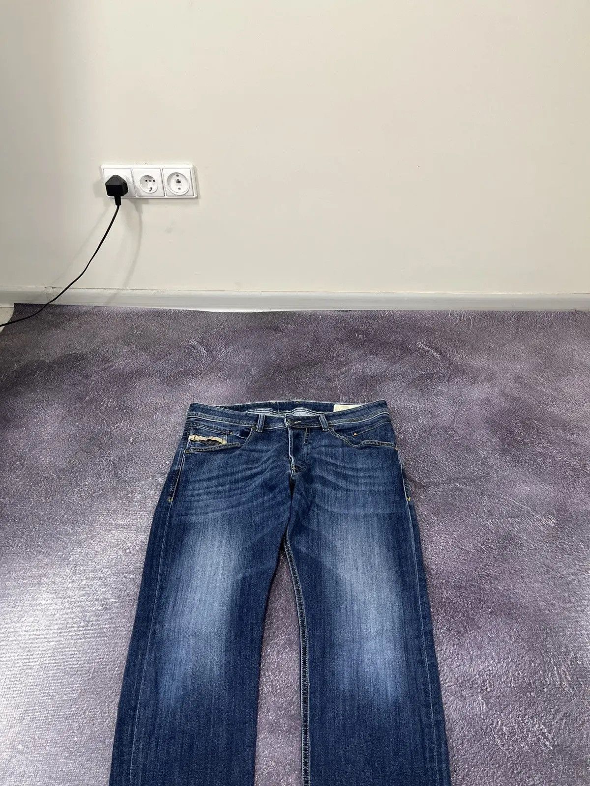 Diesel Vintage Diesel Faded Blue Denim Avant Garde Hype Jeans Size US 36 / EU 52 - 3 Thumbnail