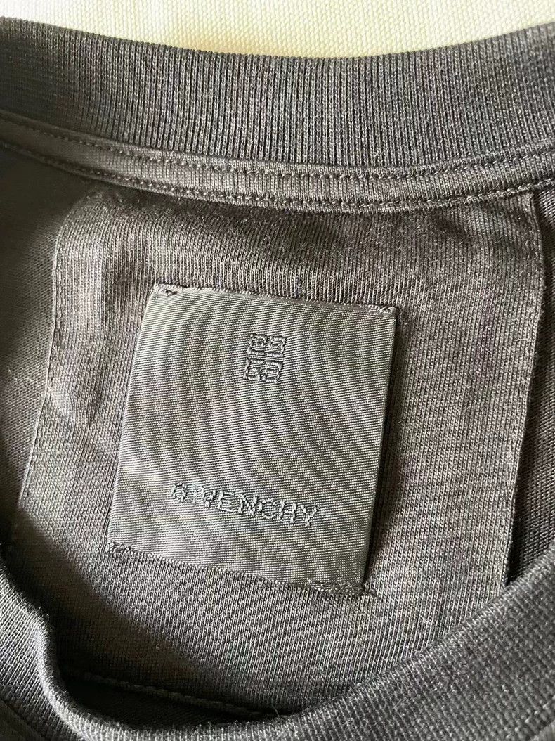 Givenchy Givenchy Short-sleeve T-Shirt Size US M / EU 48-50 / 2 - 2 Thumbnail