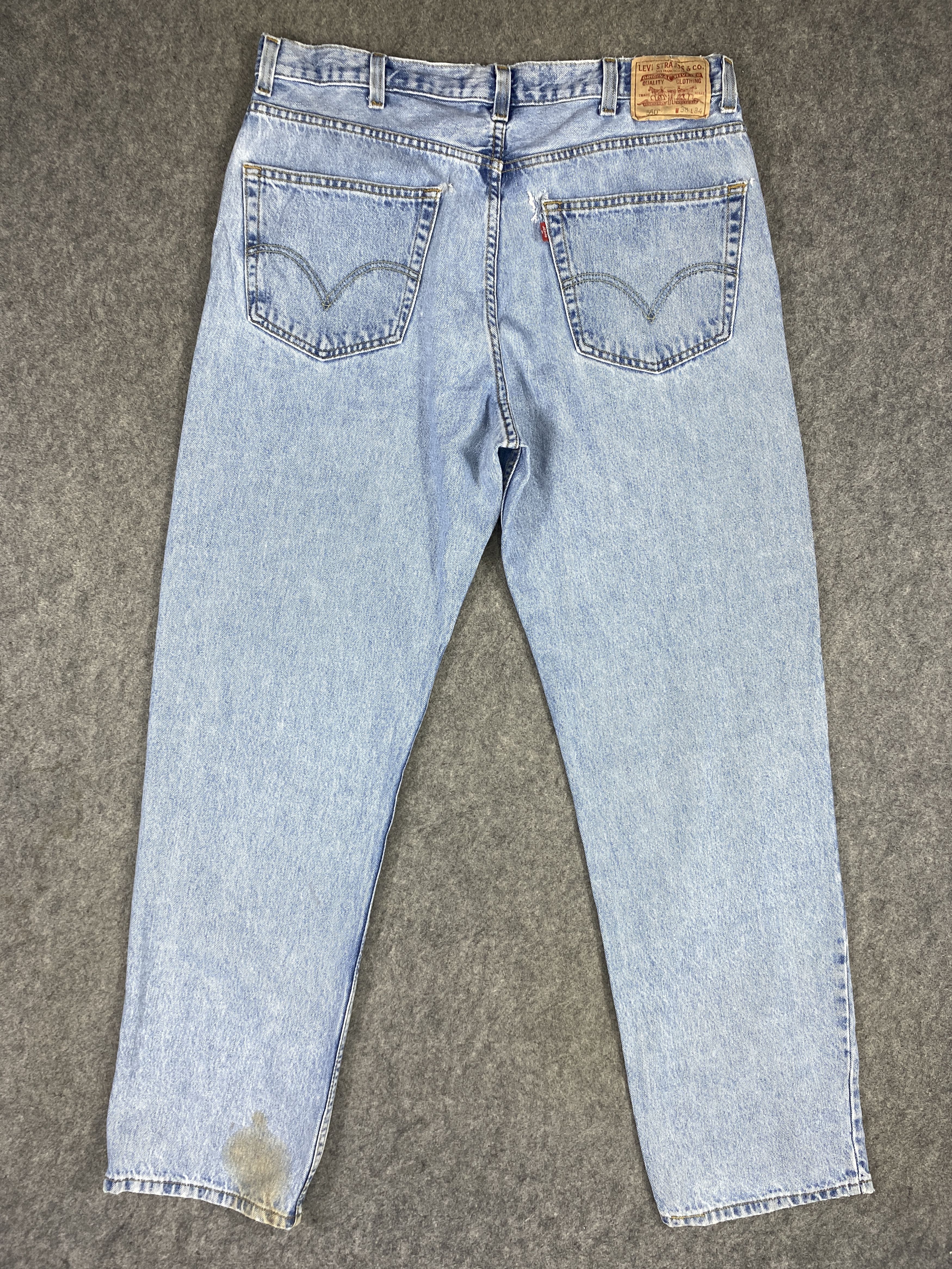 Levi's Light Blue Wash Vintage Levi's 550 37x33.5 Denim -JN1696 Size US 37 - 2 Thumbnail