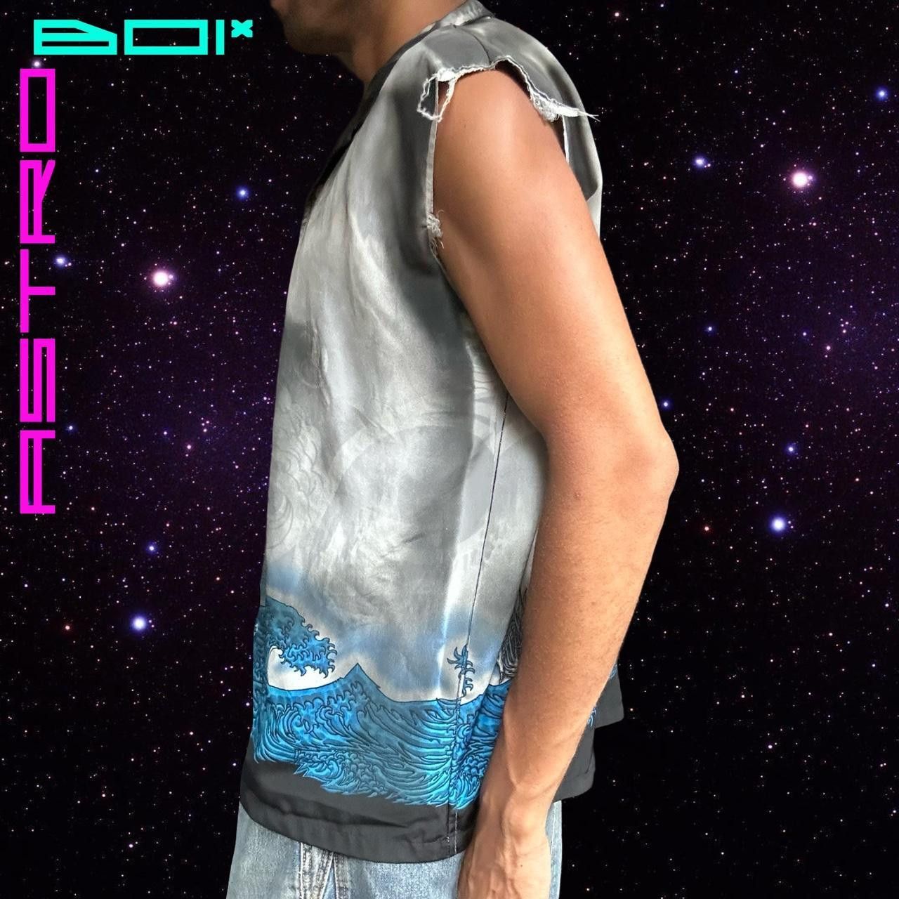 Other × Vintage ASTROBOI* Y2k GRAY DRAGON SLEEVELESS BUTTON UP TOP _ XL Size US XL / EU 56 / 4 - 4 Thumbnail