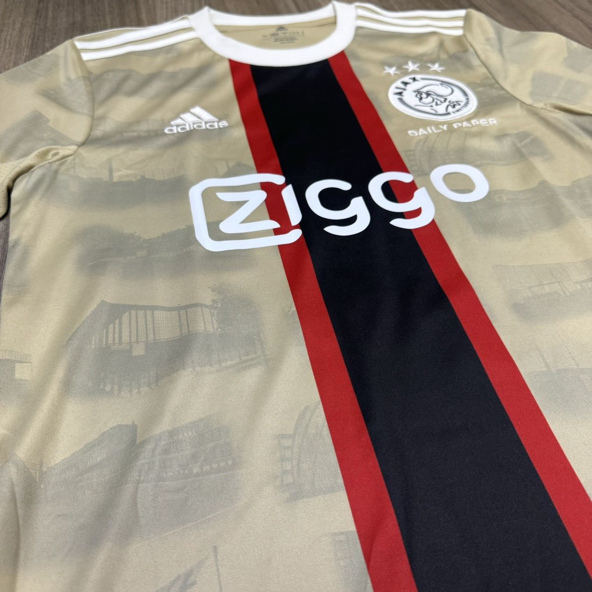 Adidas Ajax 22/23 third away shirt #10 Tadic Size US S / EU 44-46 / 1 - 5 Thumbnail