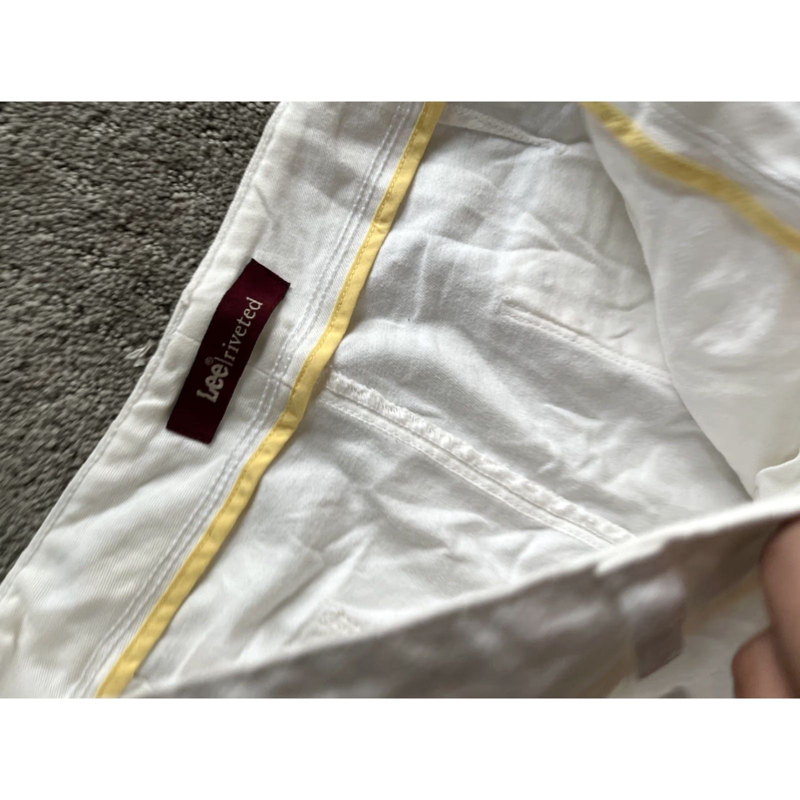 Lee Lee Women's White Stretch Mid Rise Capri Pants Size 12 Regular 5-Pocket Twill Size 34" / US 12 / IT 48 - 6 Thumbnail