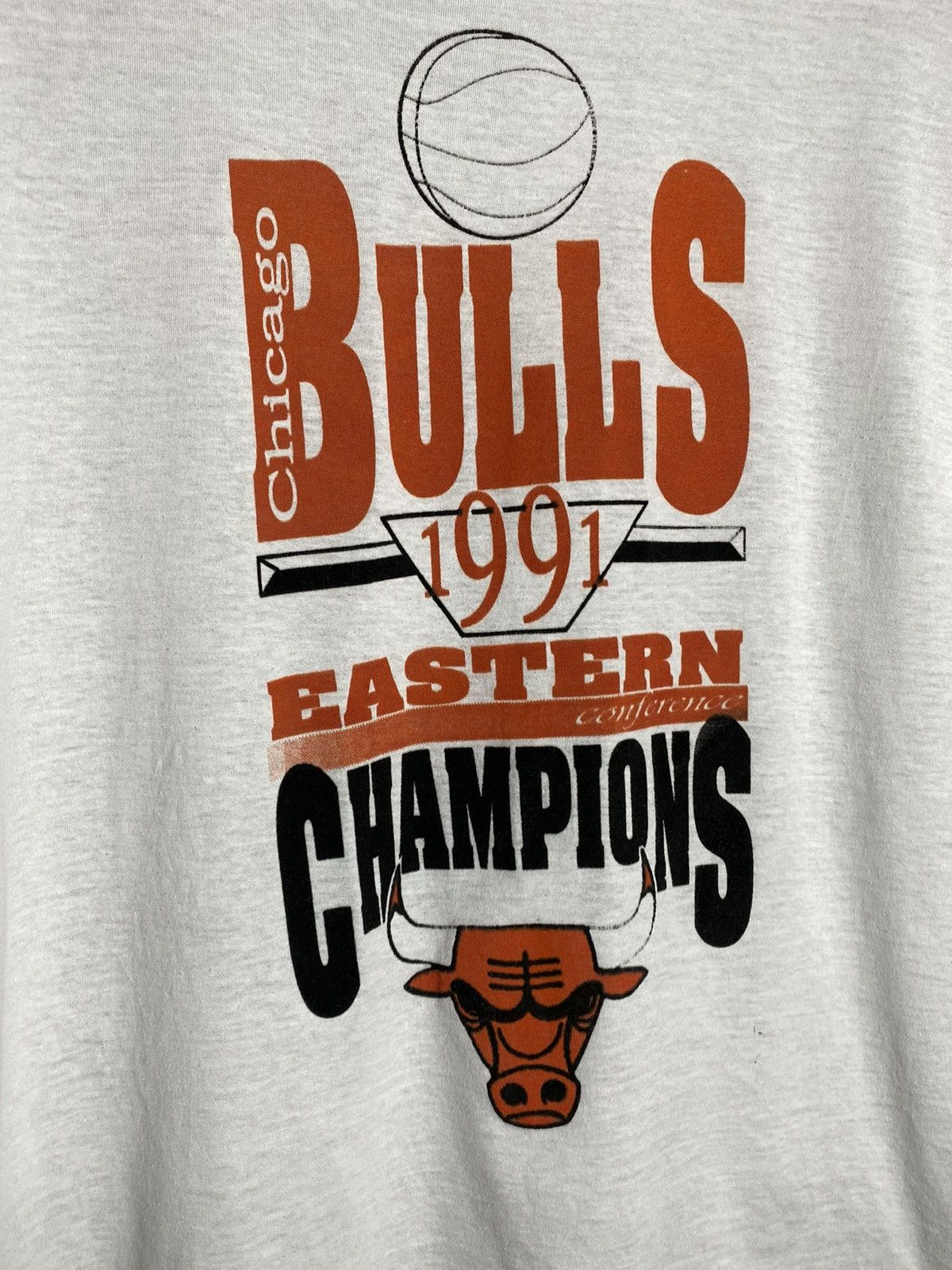Vintage 🚨Vintage Chicago Bulls Eastern Champions 1991 NBA T-Shirt Size US XL / EU 56 / 4 - 3 Thumbnail